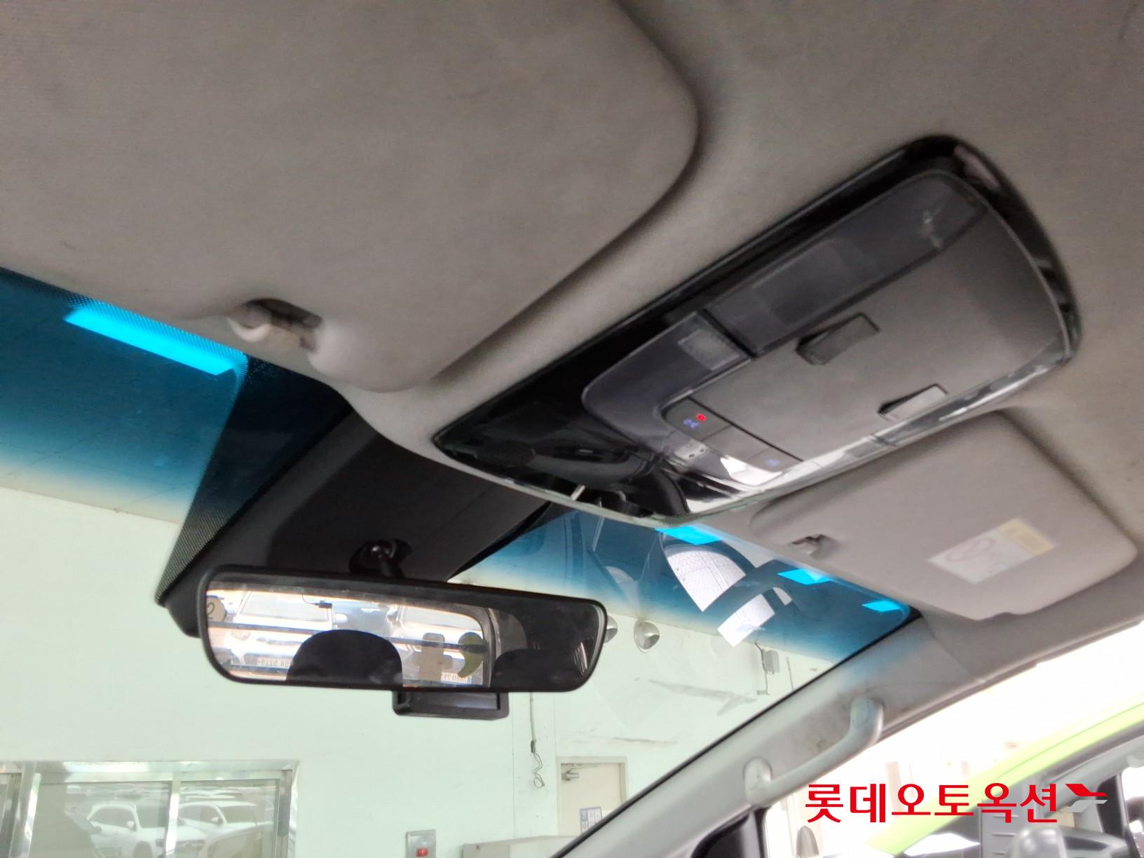 2023 - hyundai staria