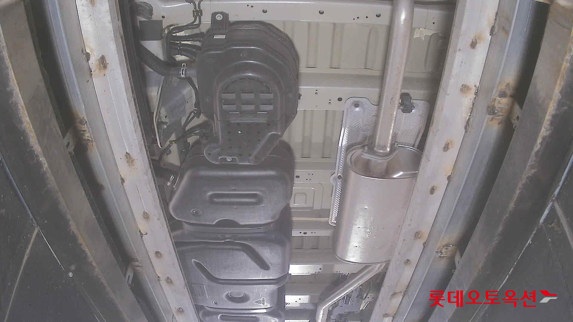 2023 - hyundai staria