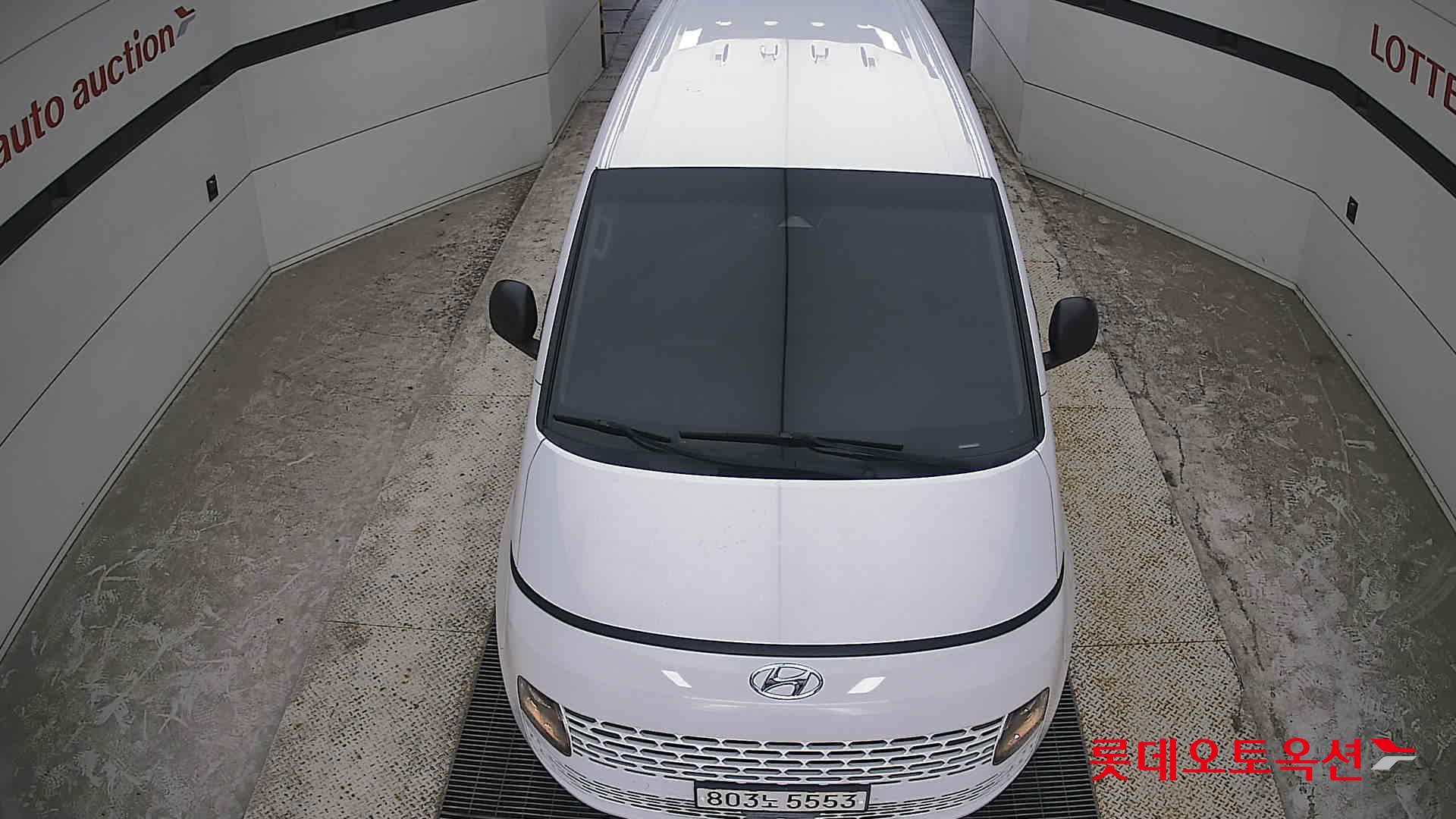 2023 - hyundai staria
