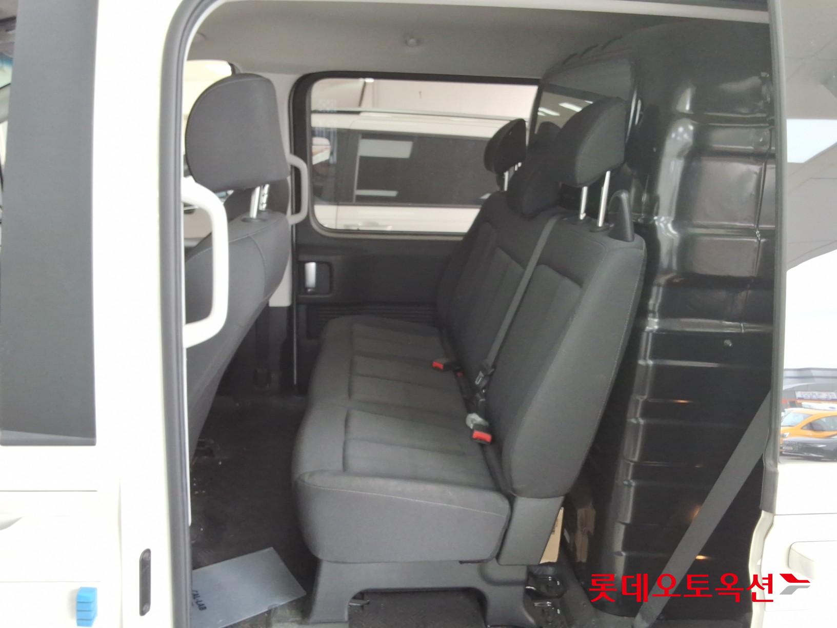 2023 - hyundai staria