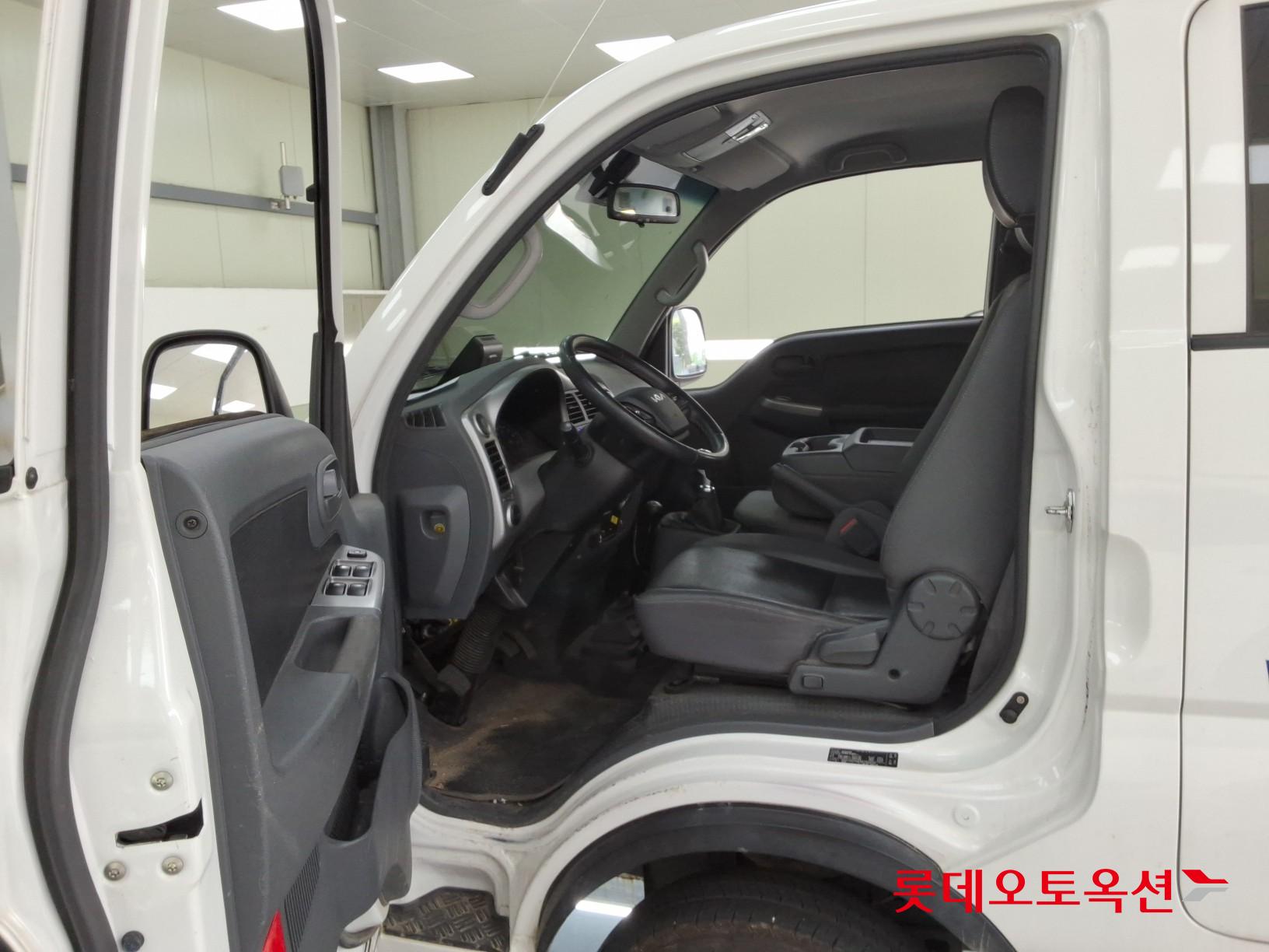 2023 - kia bongo