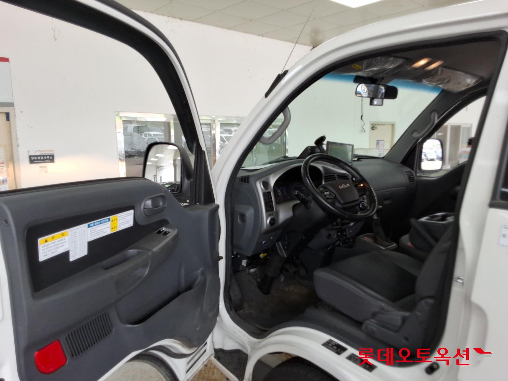 2022 - kia bongo