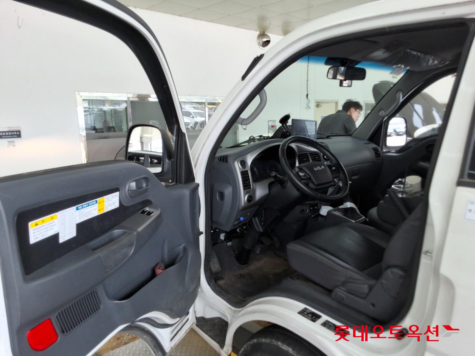 2022 - kia bongo
