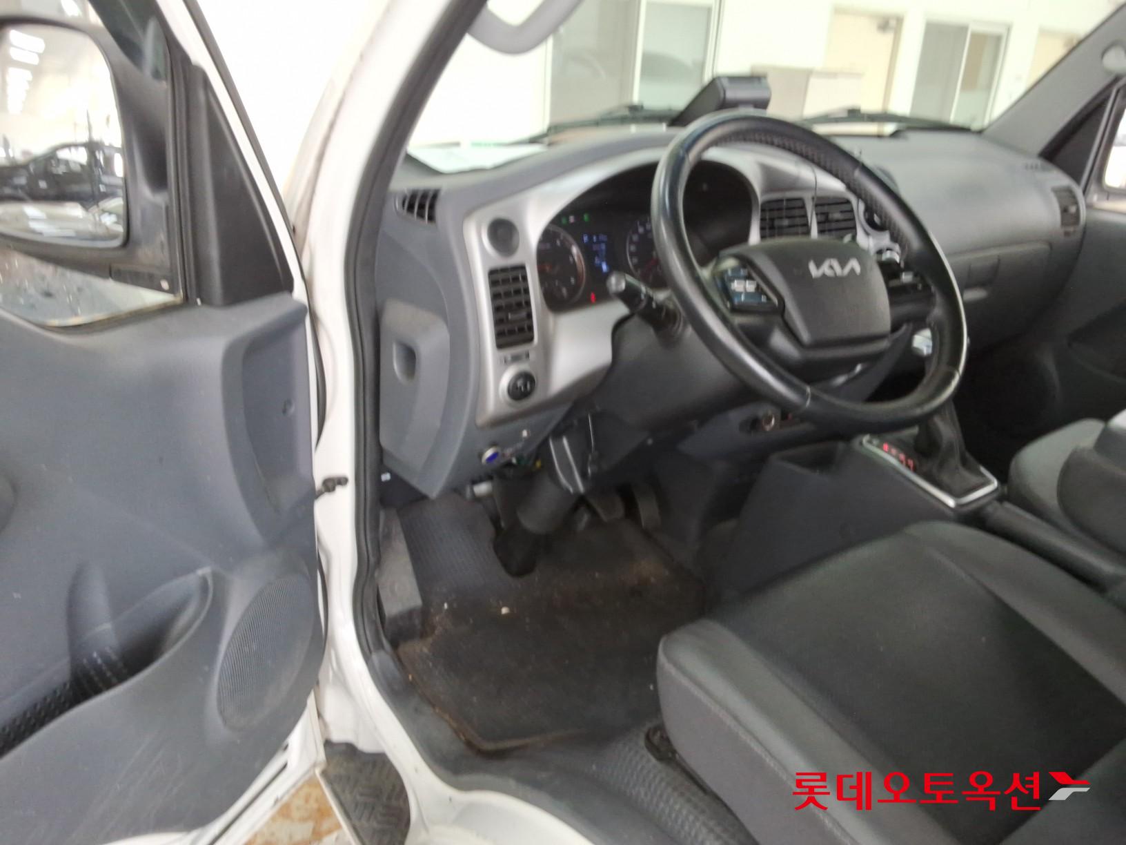 2022 - kia bongo