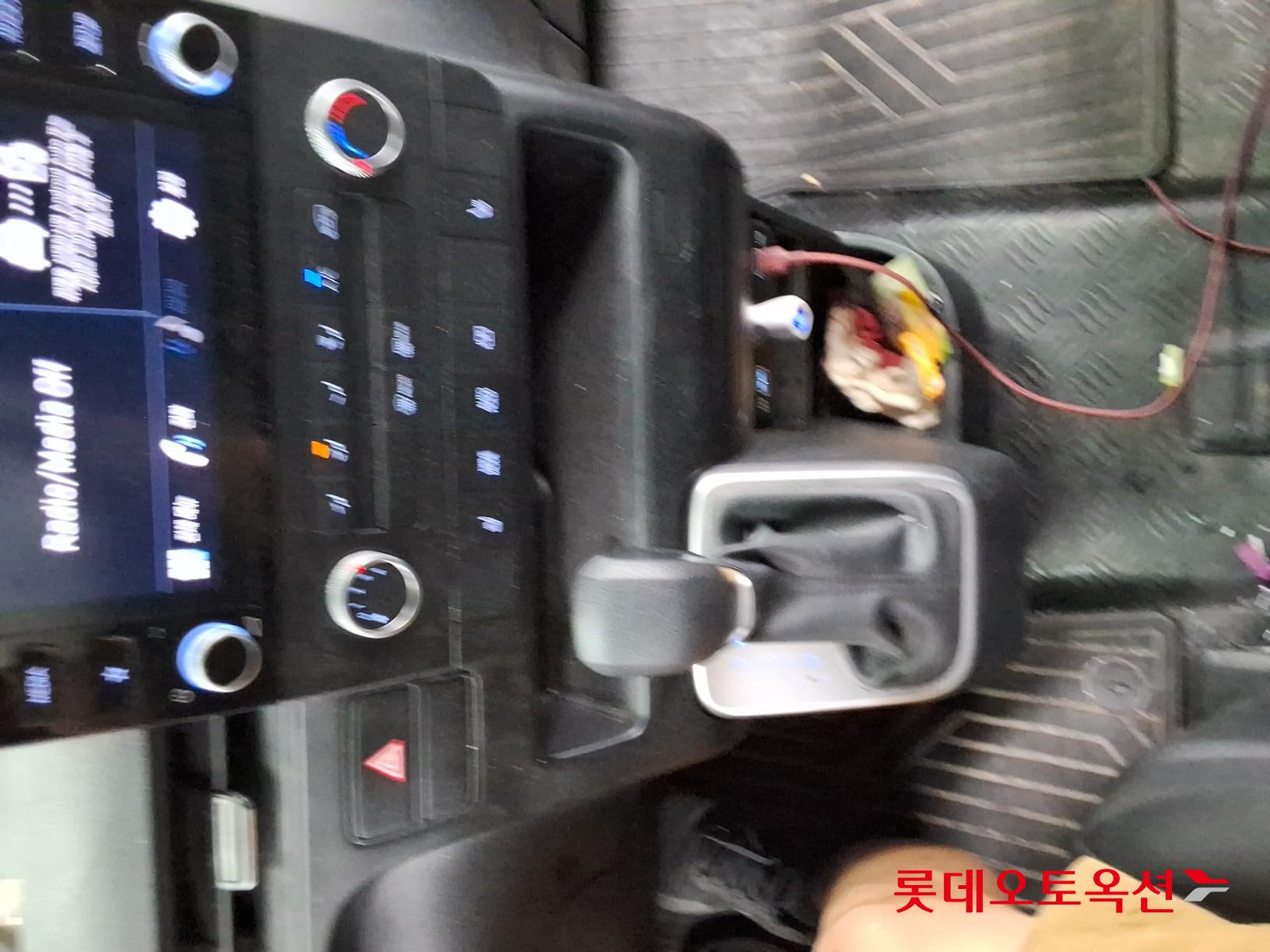 2022 - hyundai staria