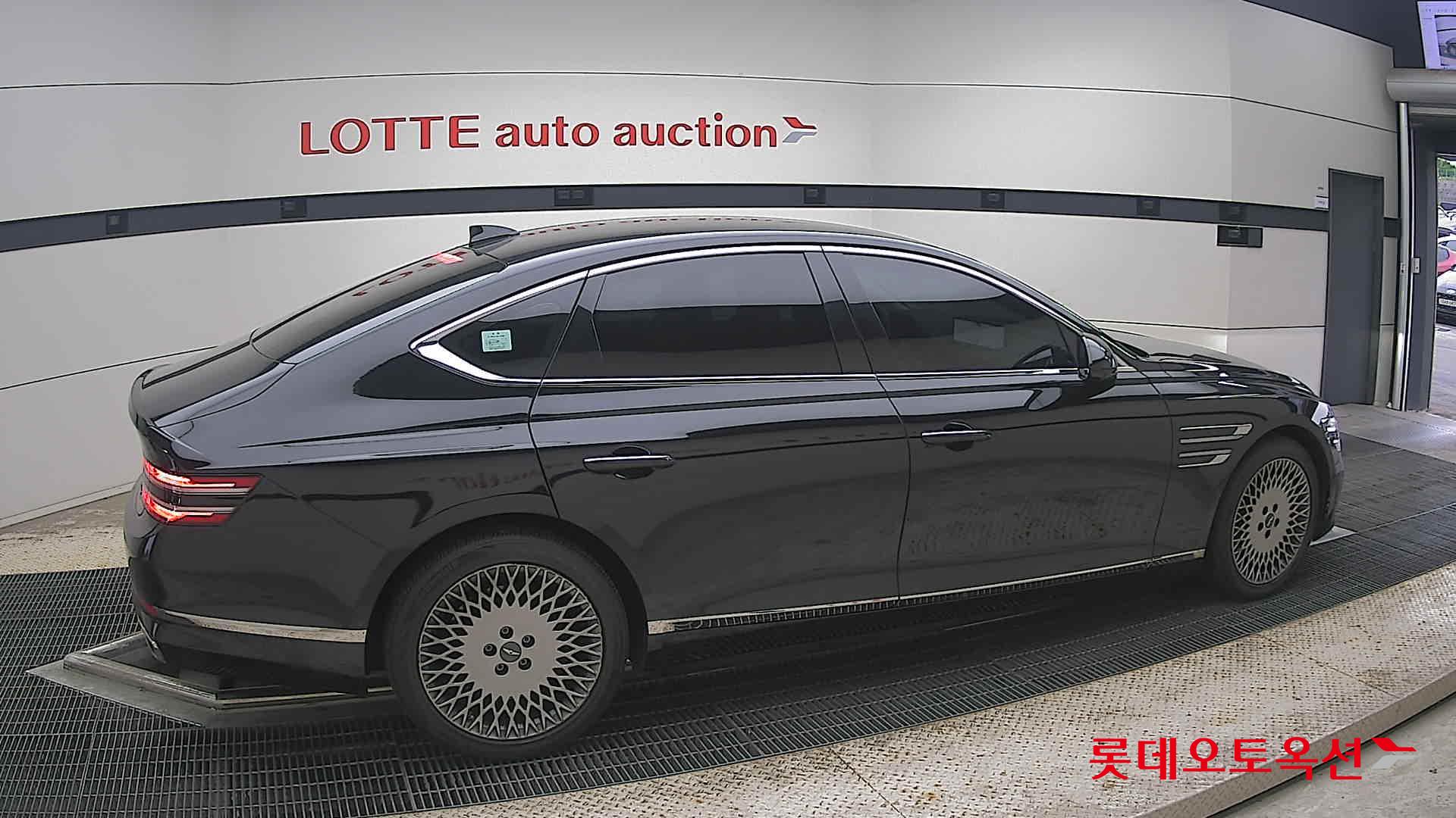 2022 - genesis g80