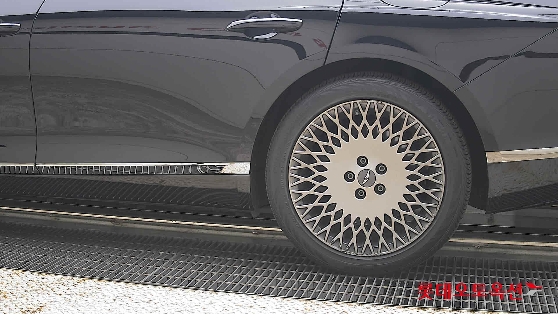 2022 - genesis g80