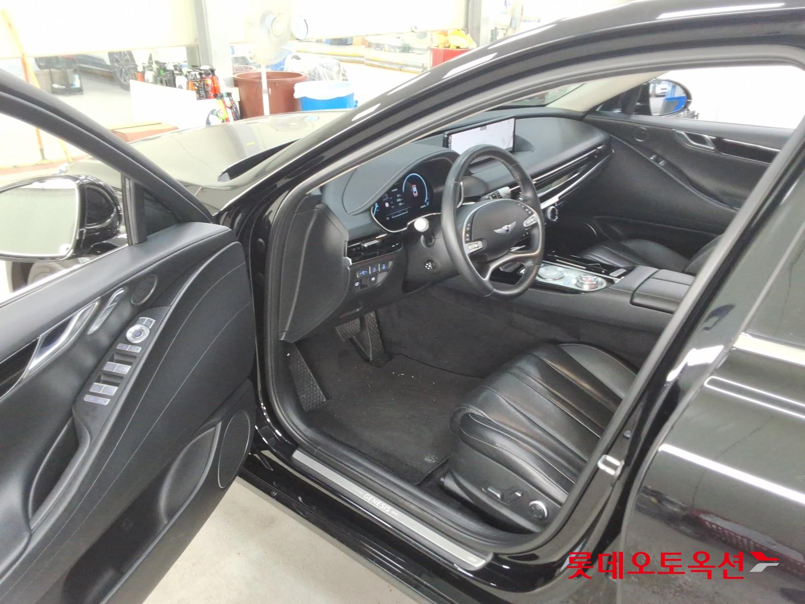 2022 - genesis g80