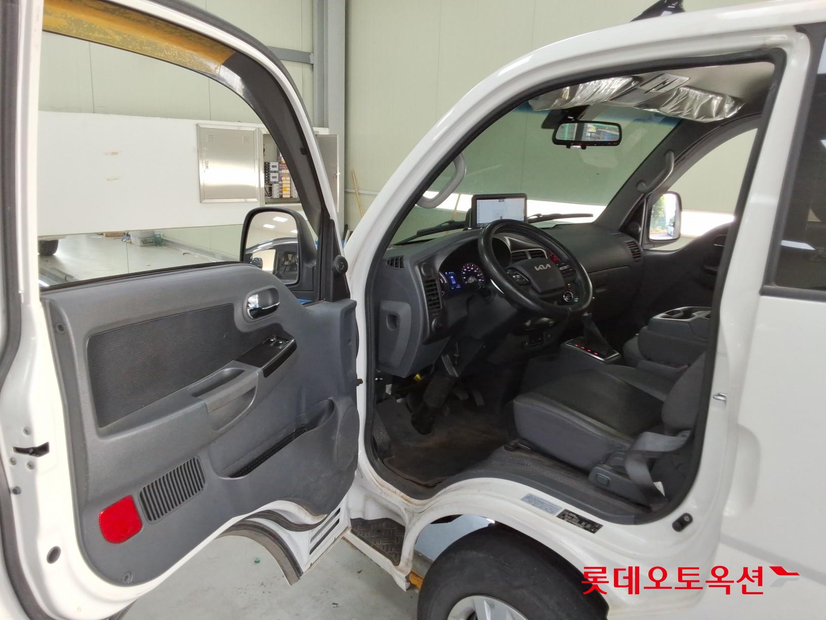 2022 - kia bongo