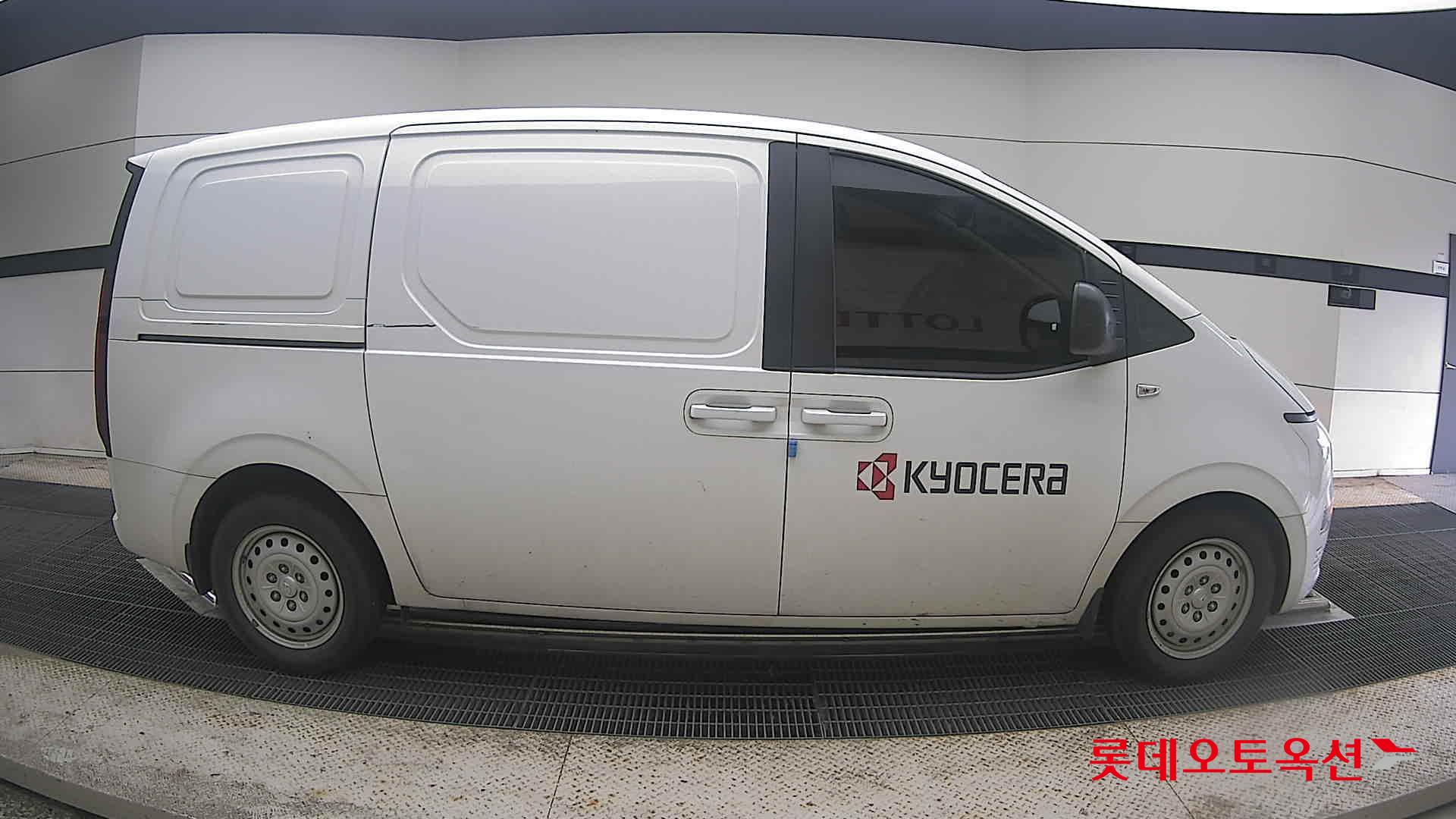2022 - hyundai staria