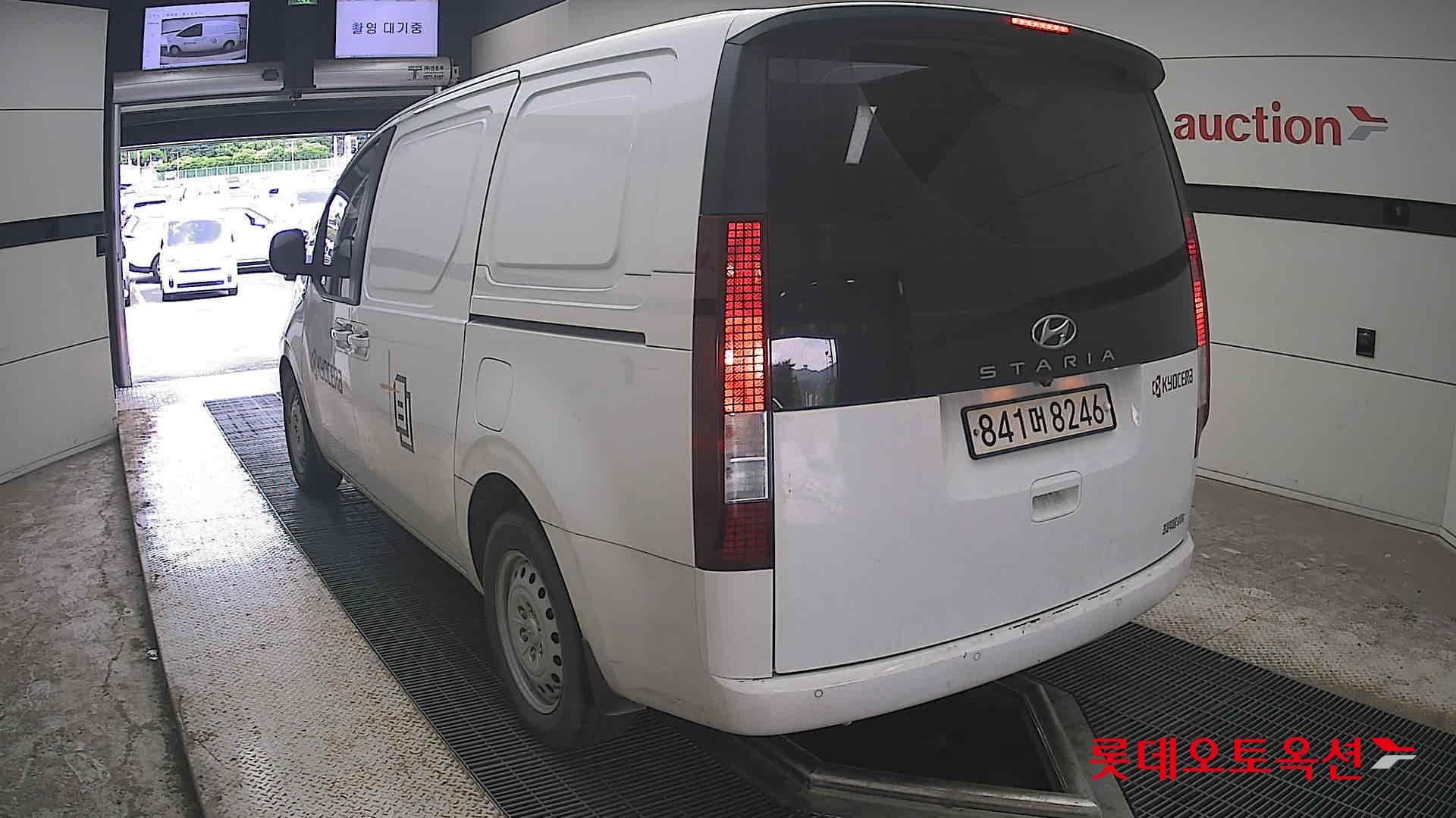 2022 - hyundai staria