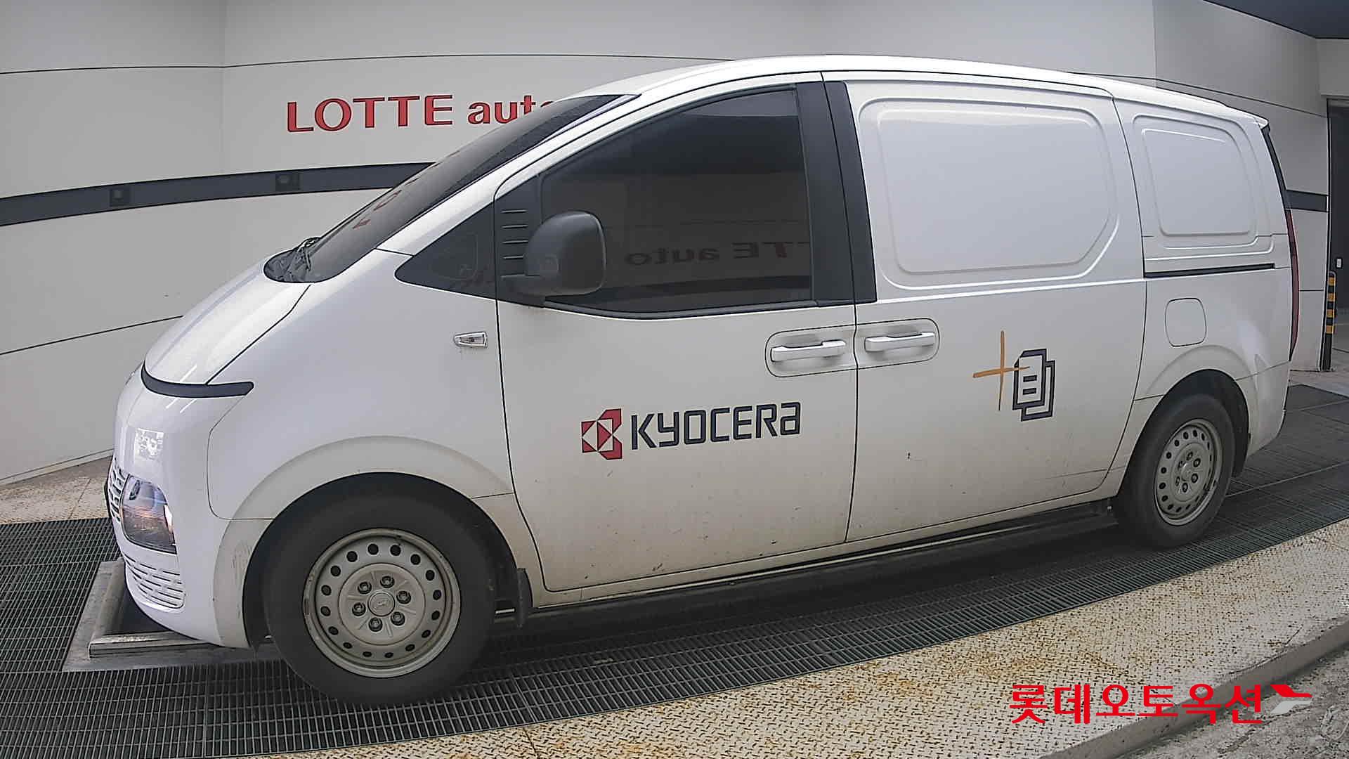 2022 - hyundai staria