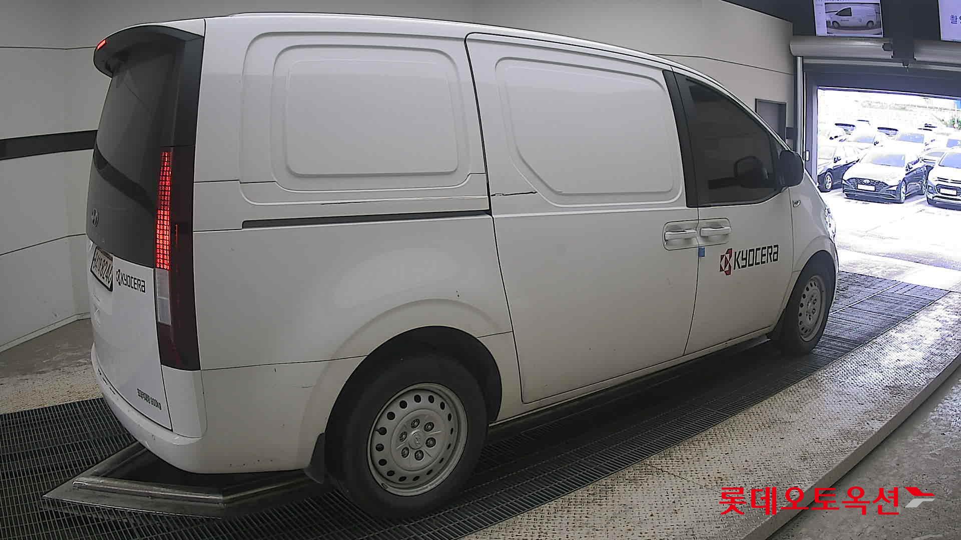 2022 - hyundai staria
