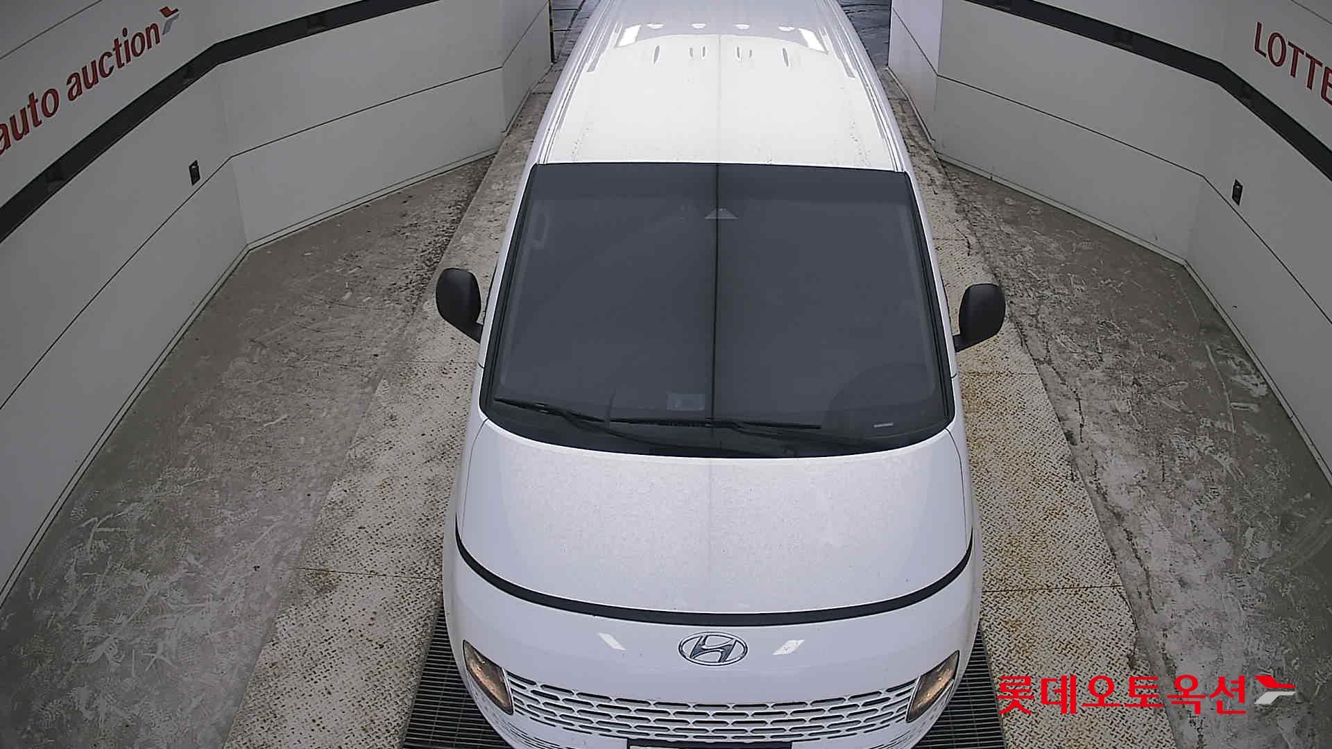 2022 - hyundai staria