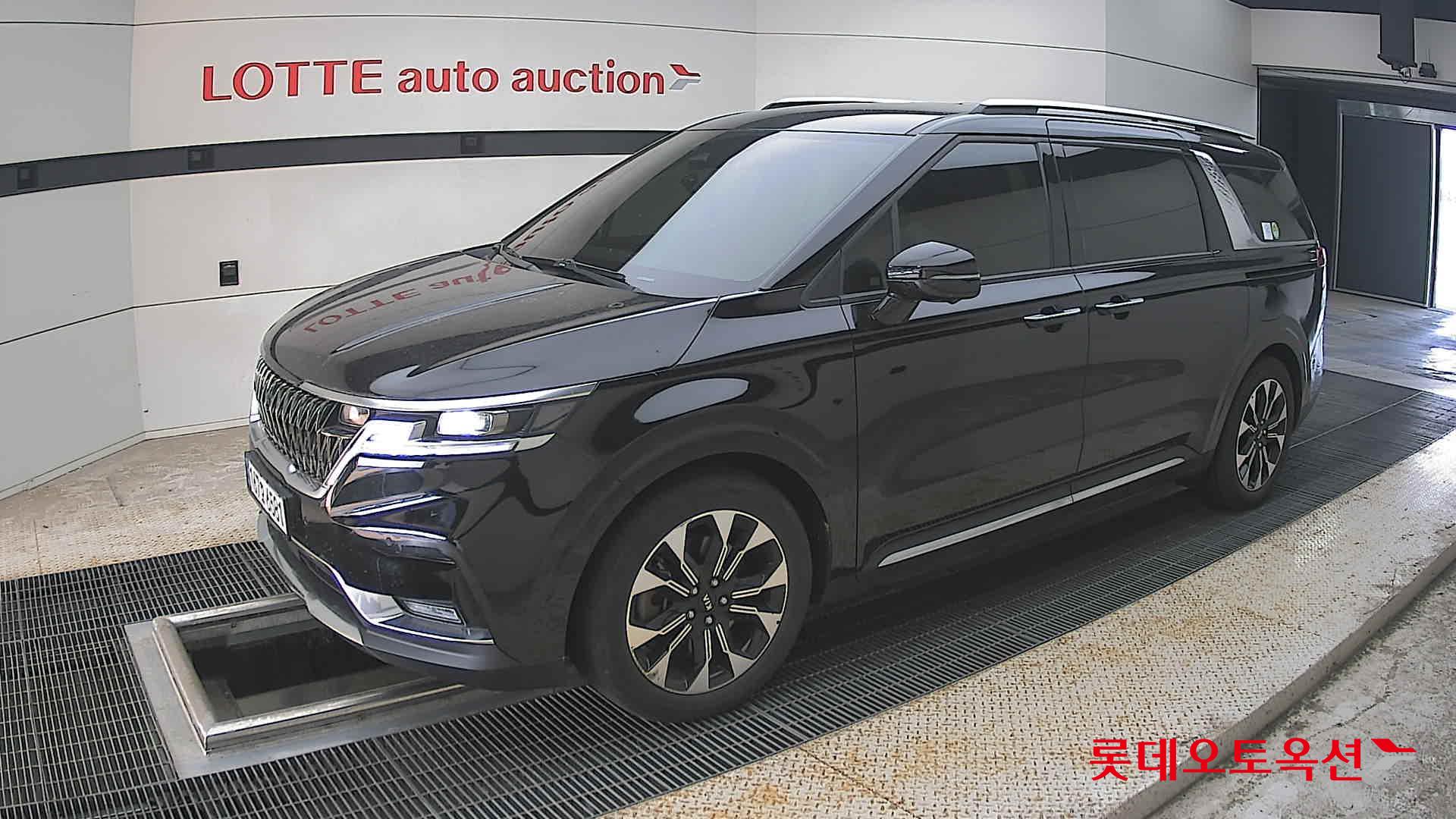 2021 - kia carnival