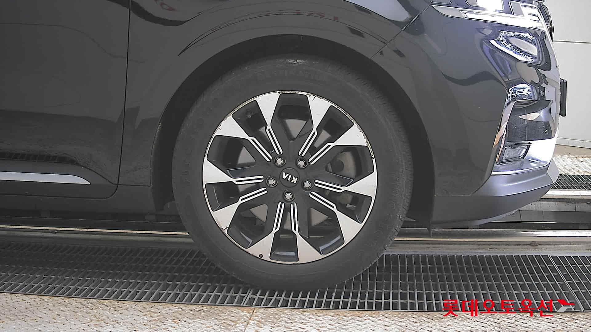 2021 - kia carnival
