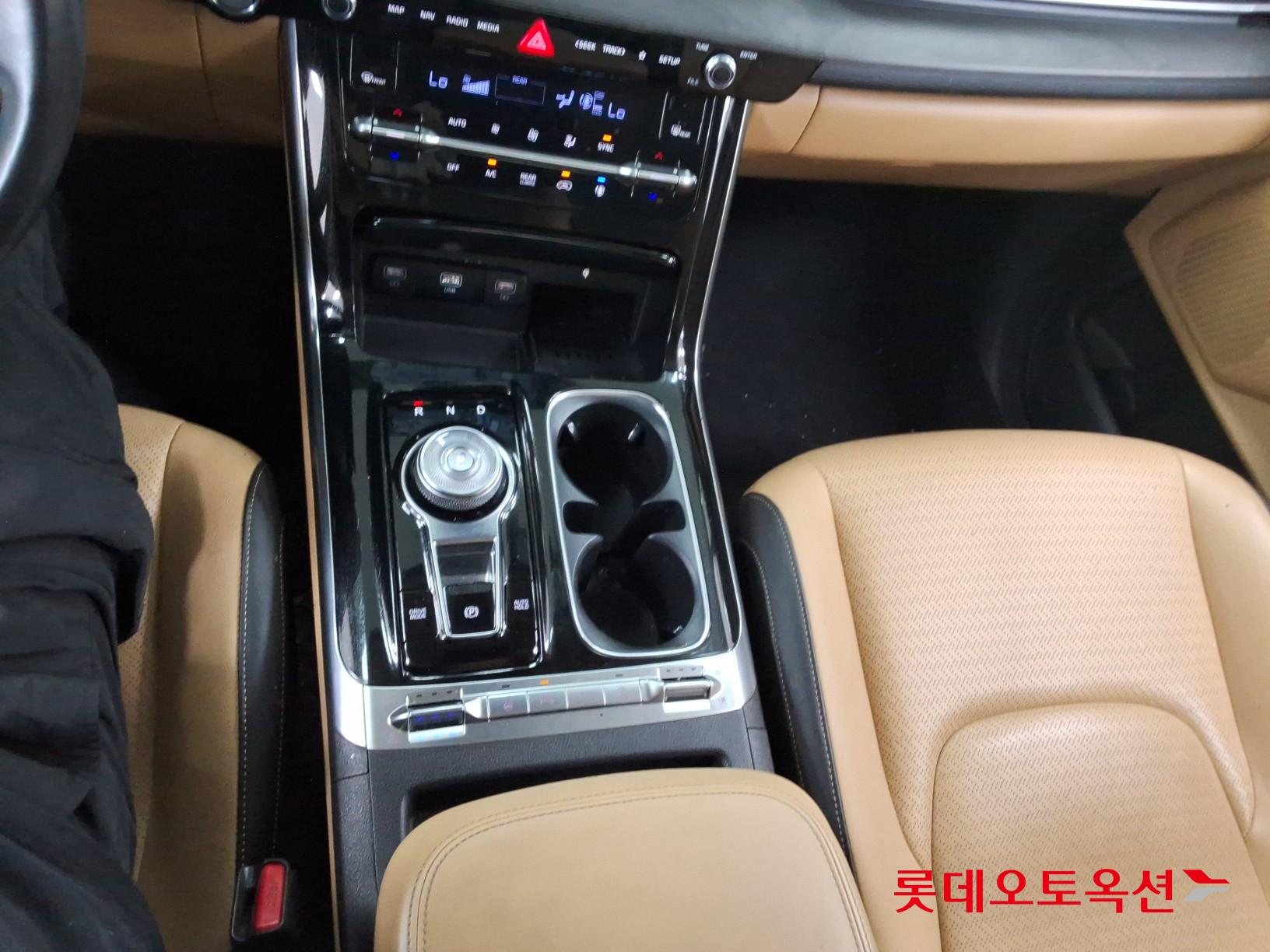 2021 - kia carnival