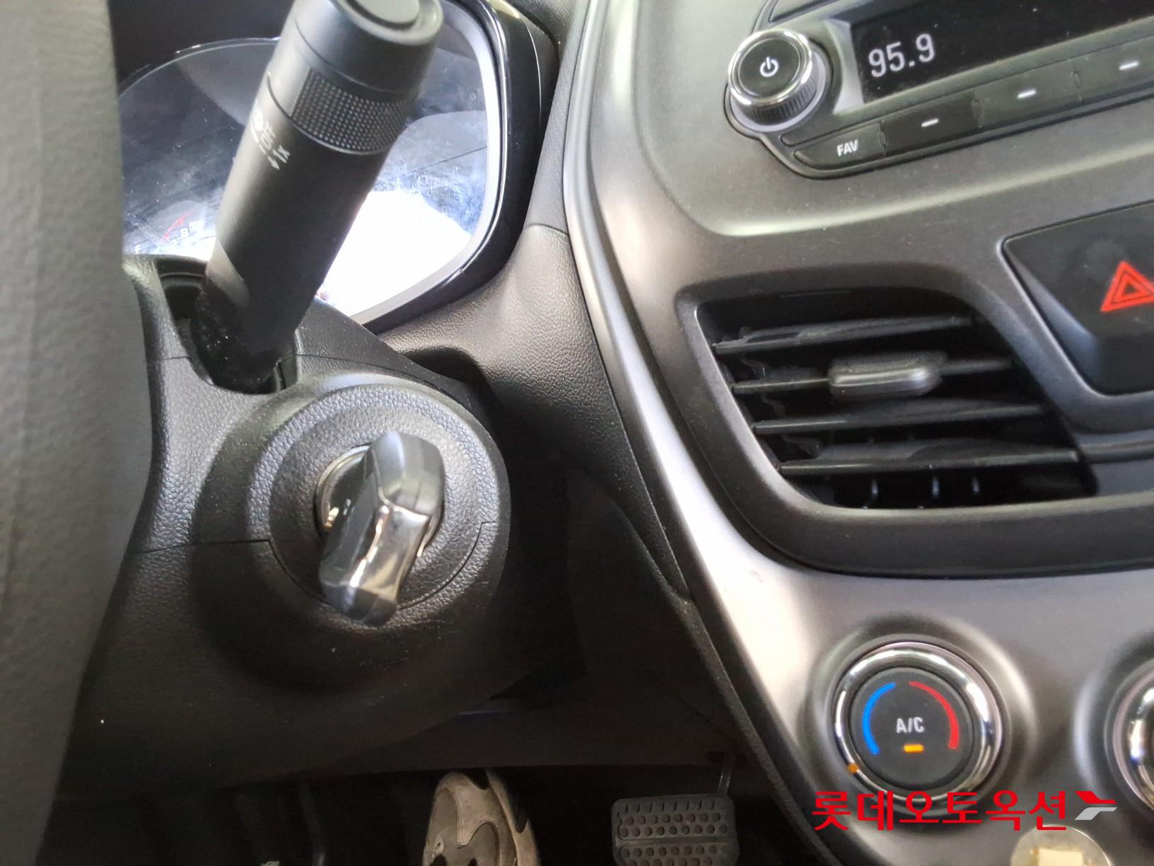2019 - chevrolet spark