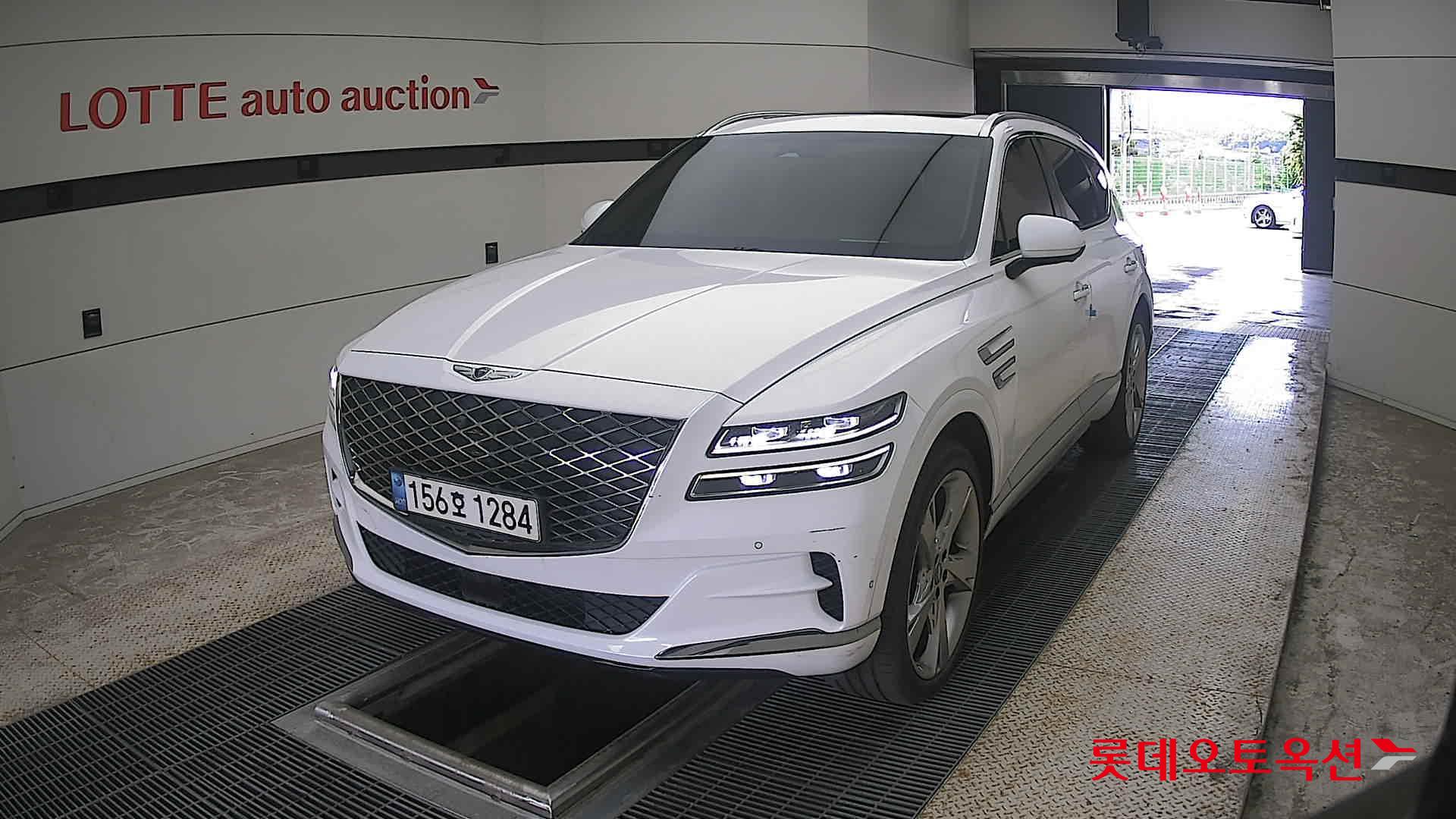 2021 - genesis gv80