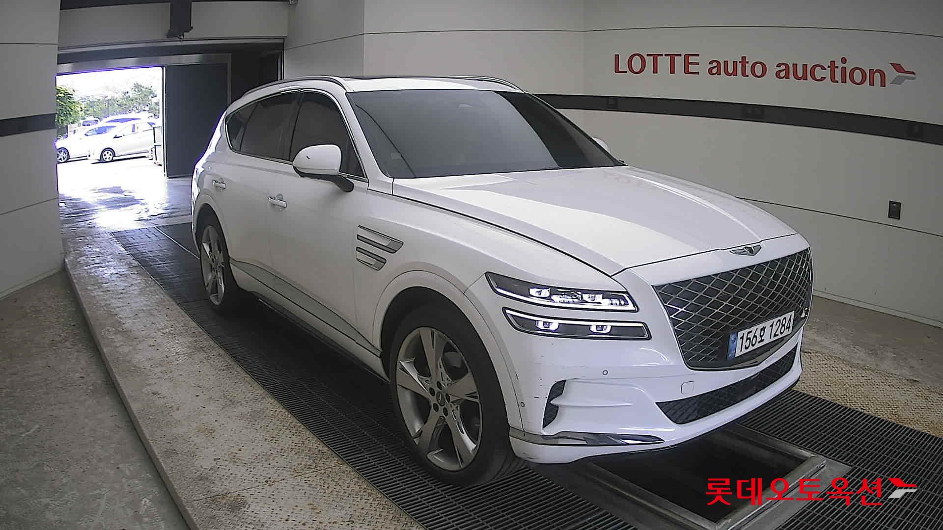 2021 - genesis gv80
