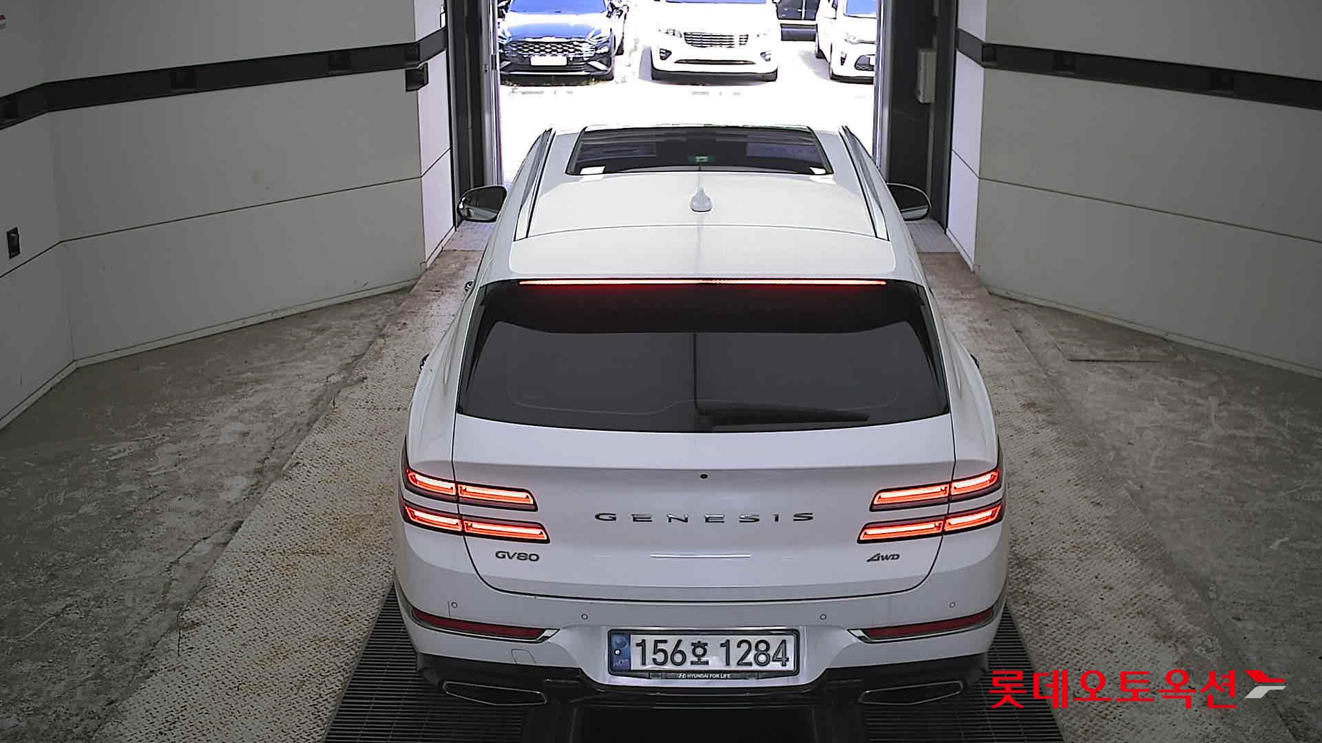 2021 - genesis gv80