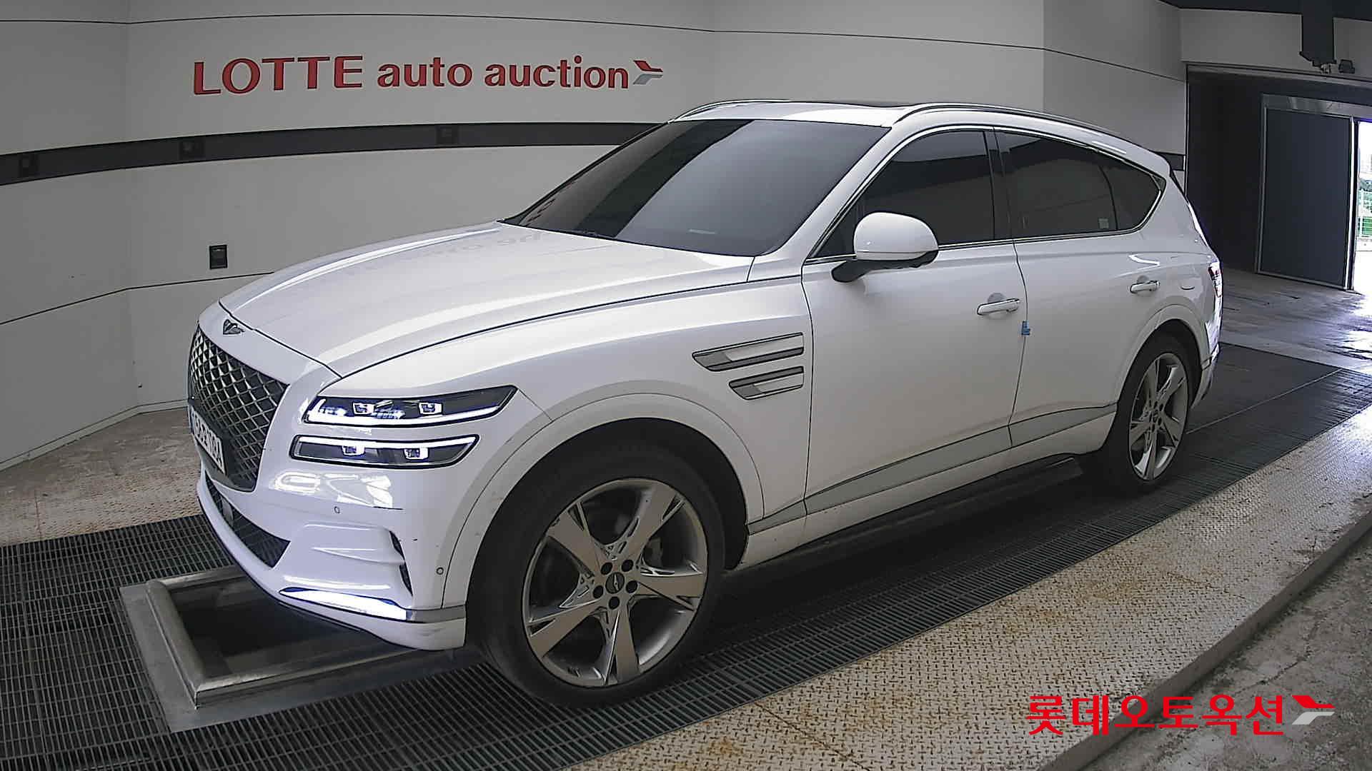 2021 - genesis gv80