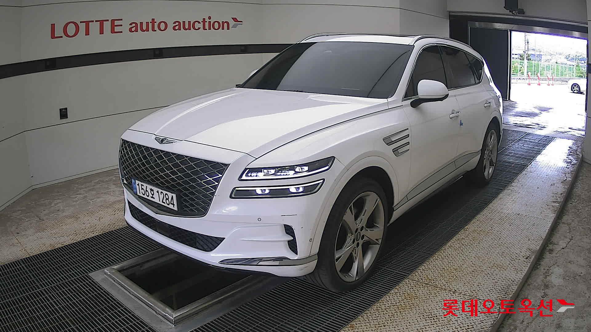 2021 - genesis gv80