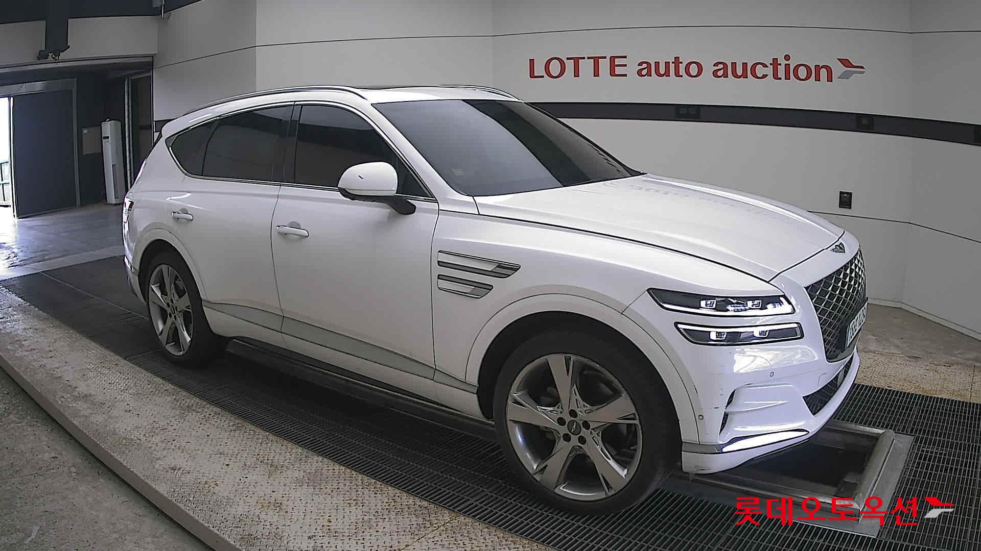 2021 - genesis gv80