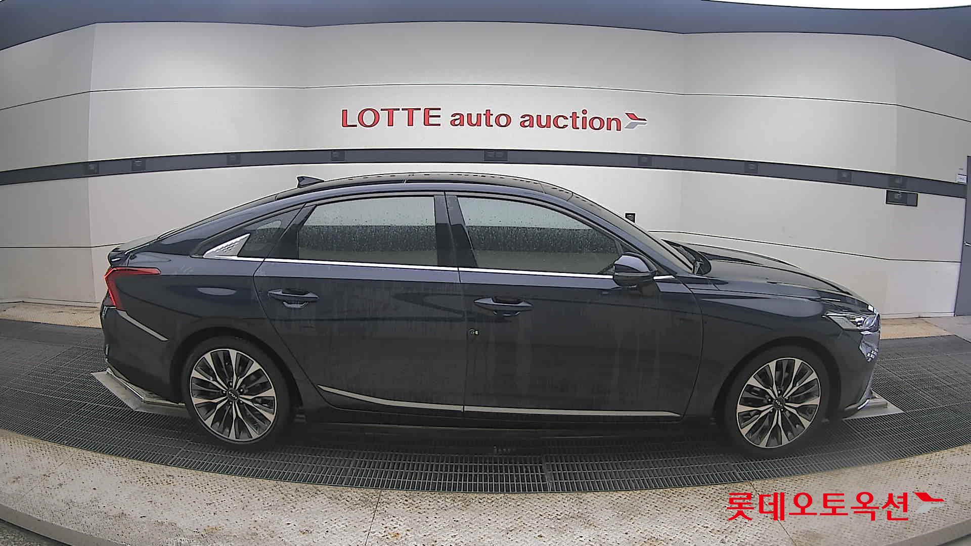 2022 - kia k8