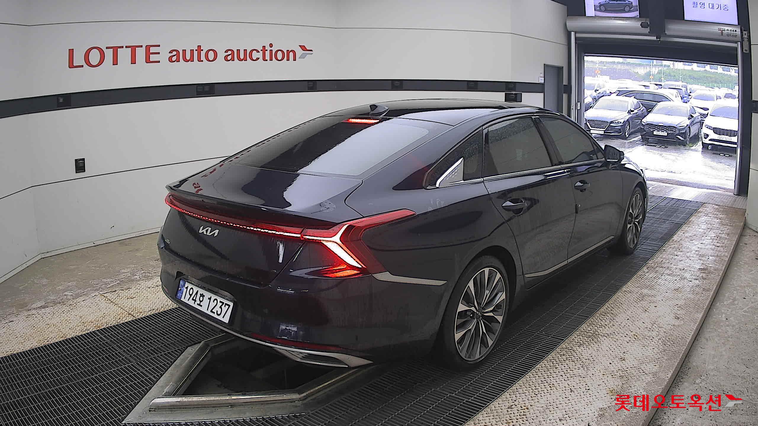 2022 - kia k8