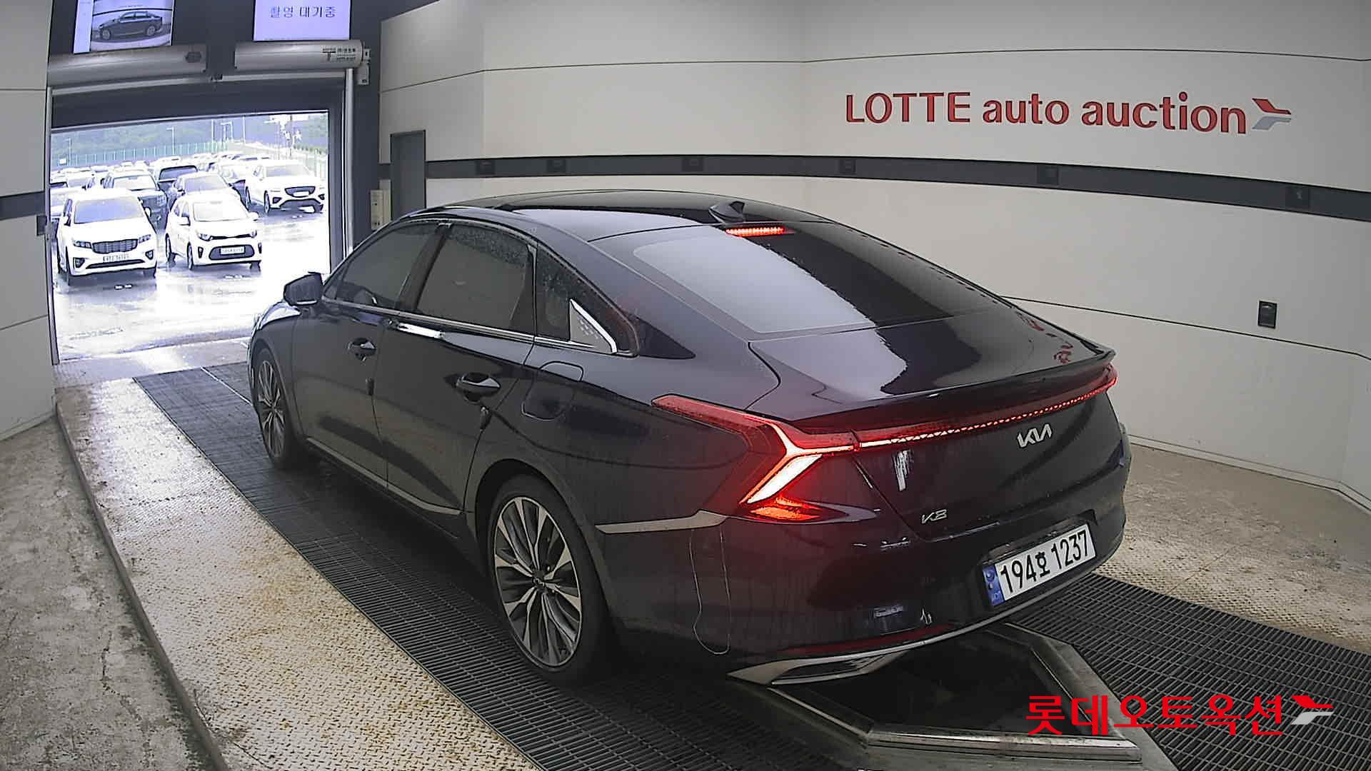 2022 - kia k8