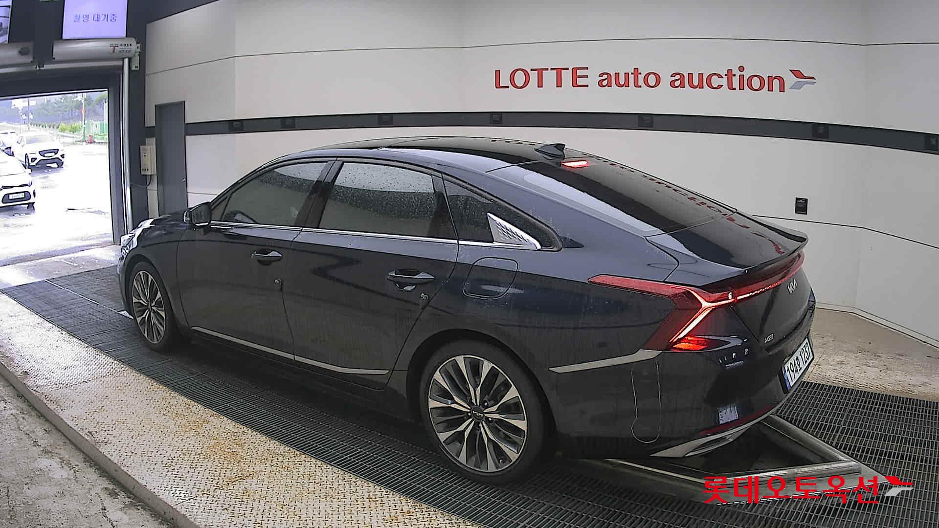 2022 - kia k8