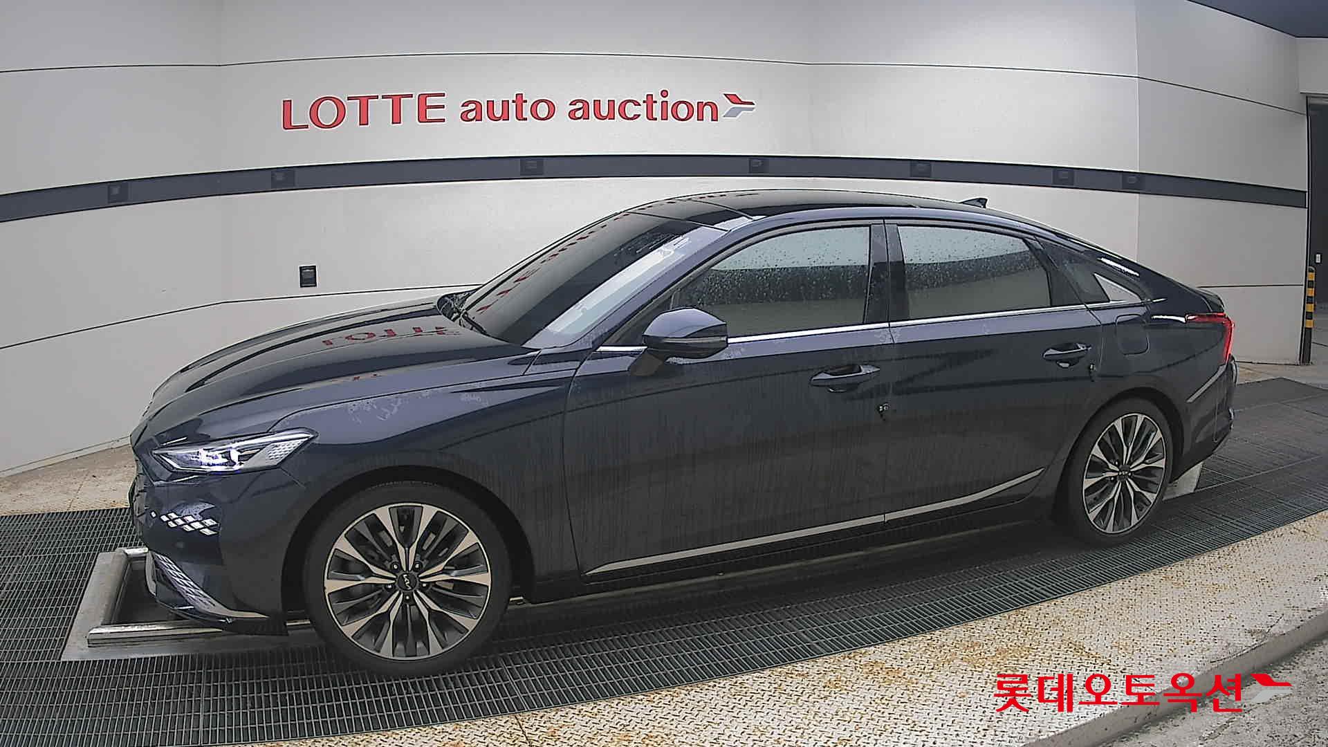 2022 - kia k8