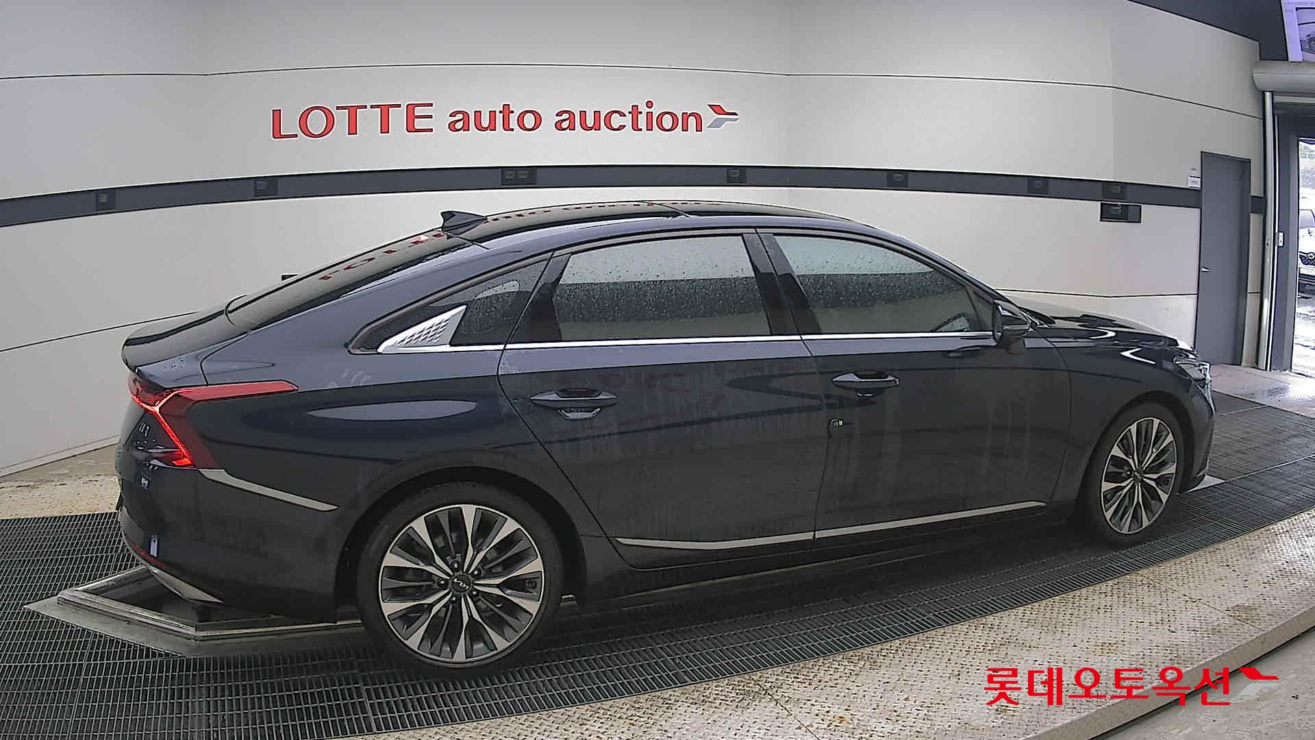 2022 - kia k8