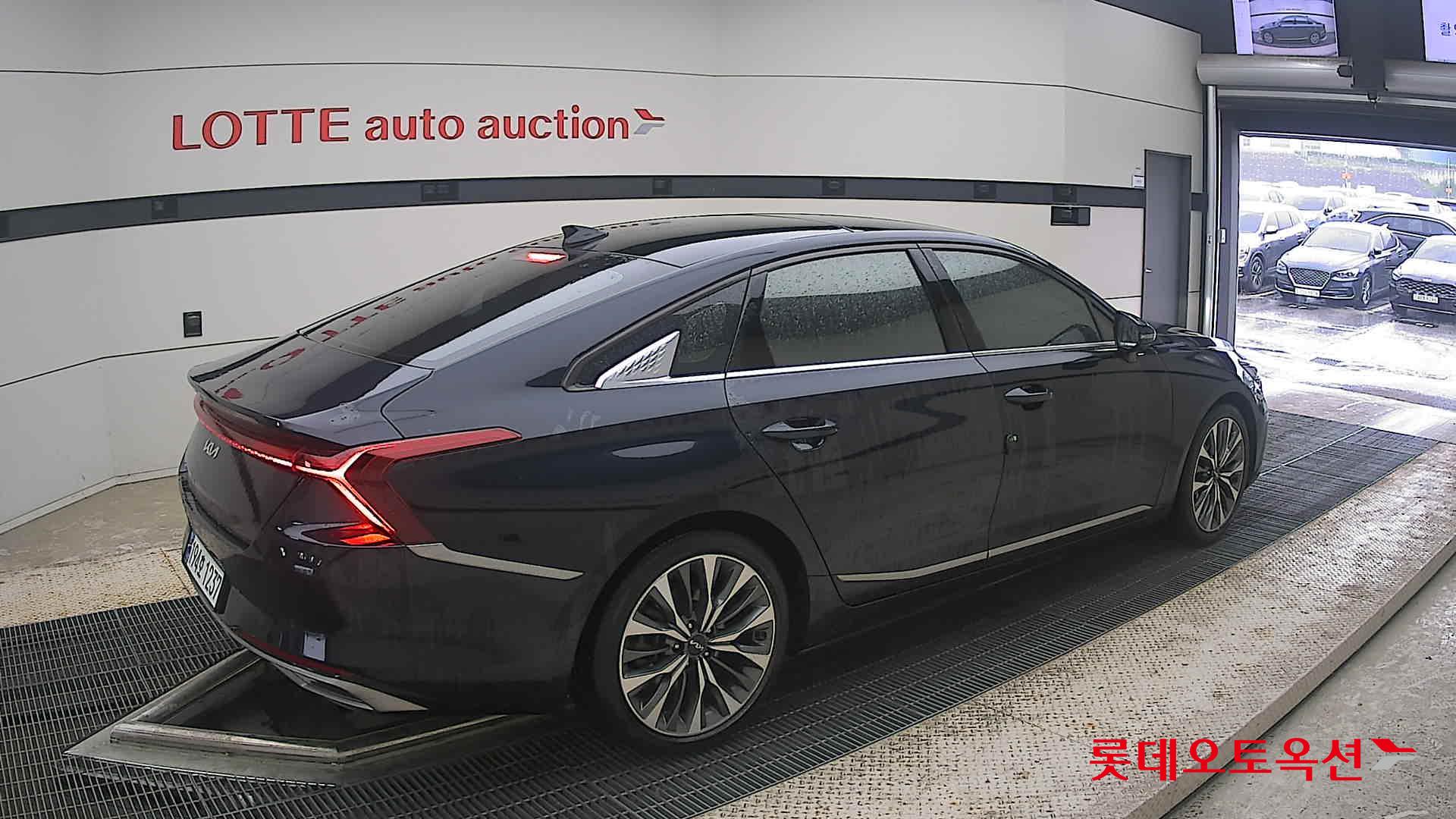 2022 - kia k8