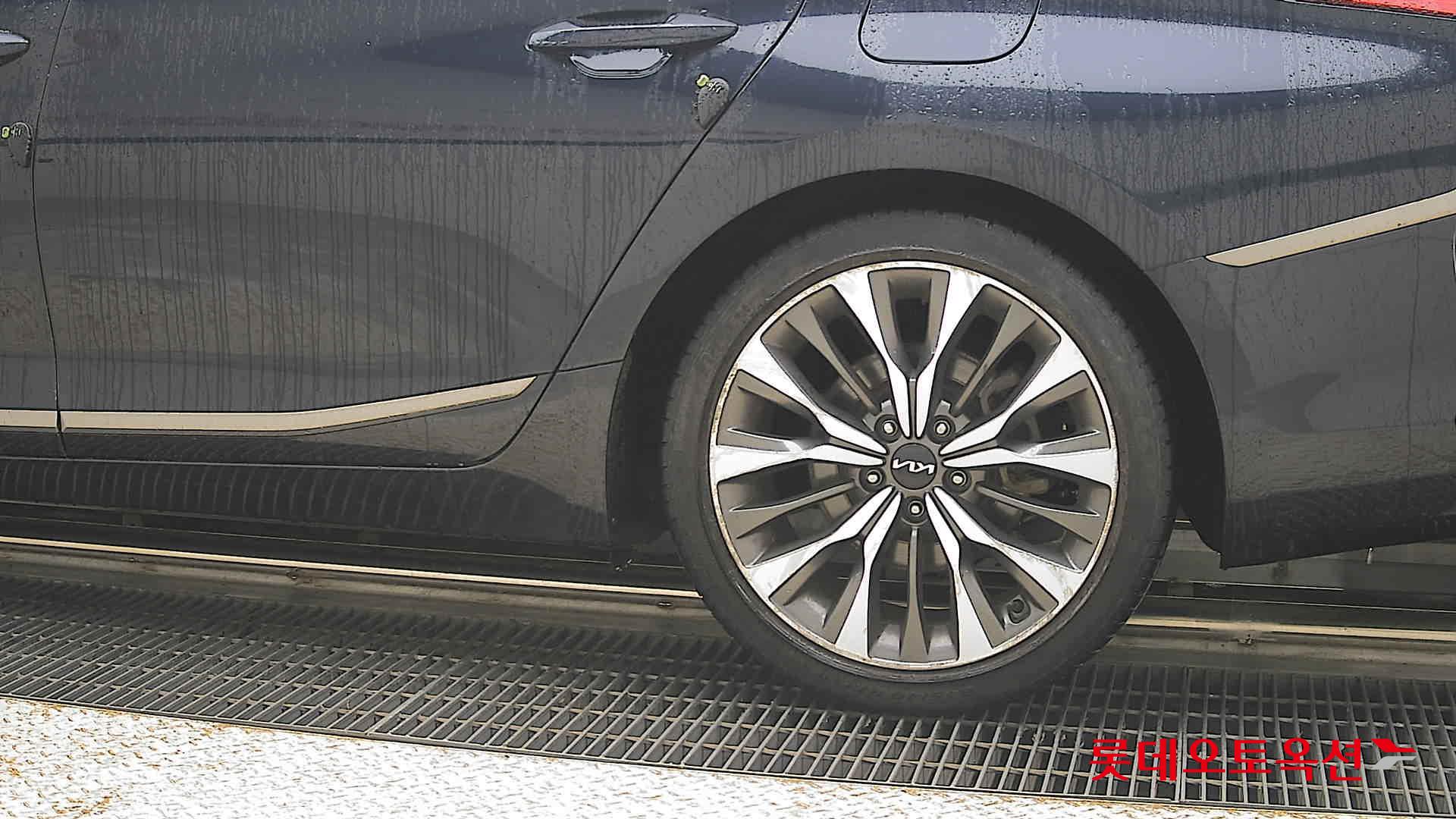 2022 - kia k8