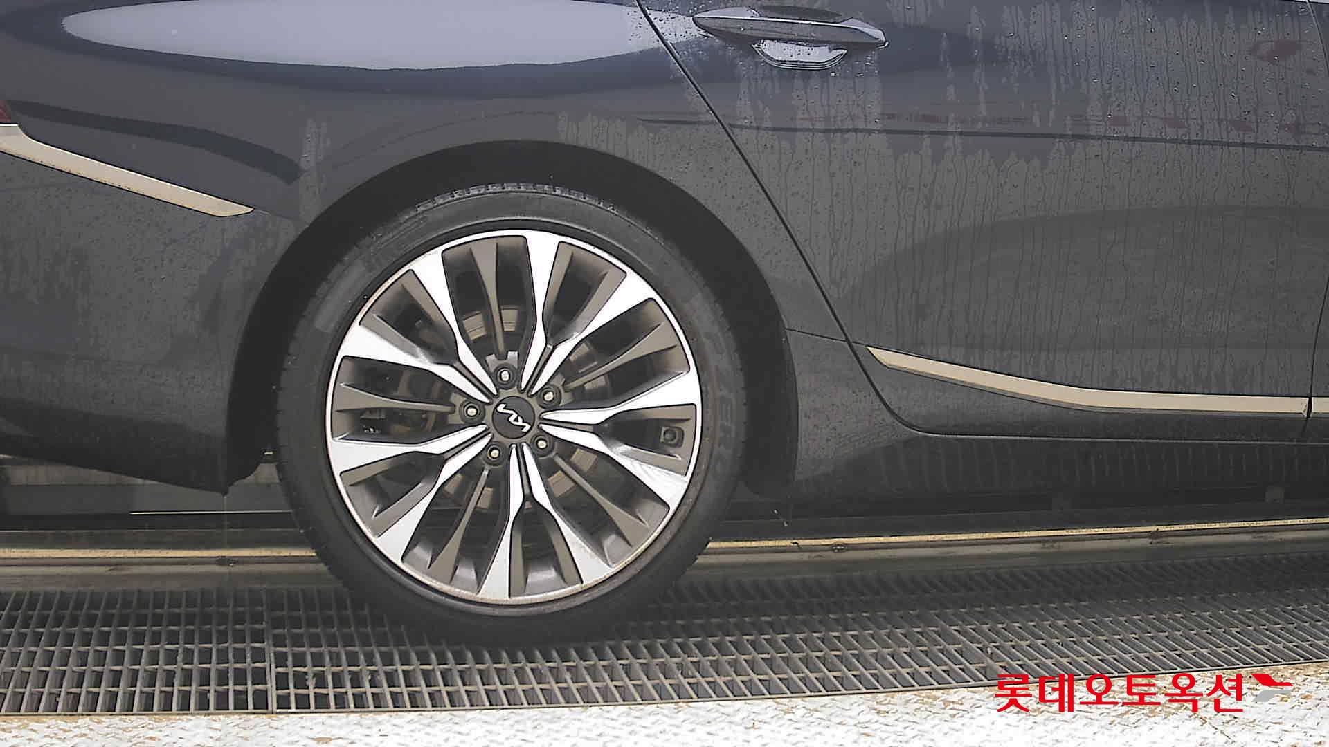 2022 - kia k8