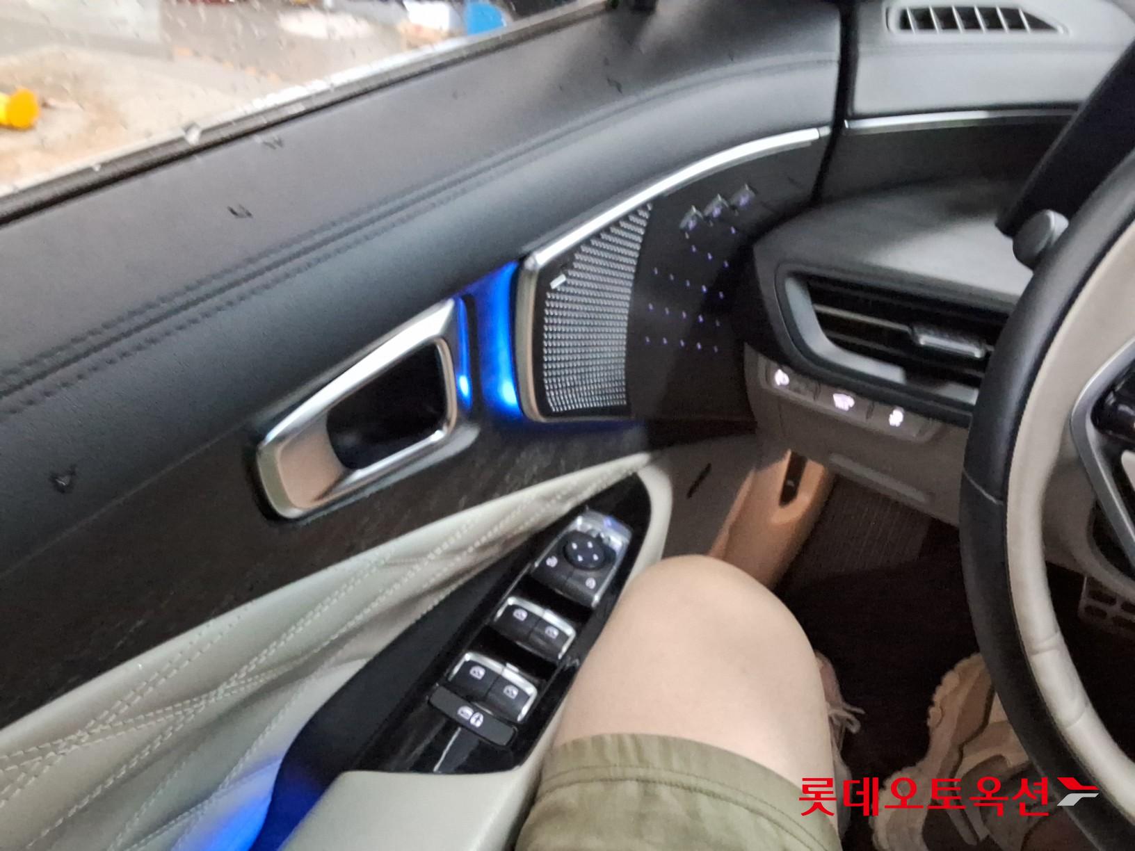 2022 - kia k8