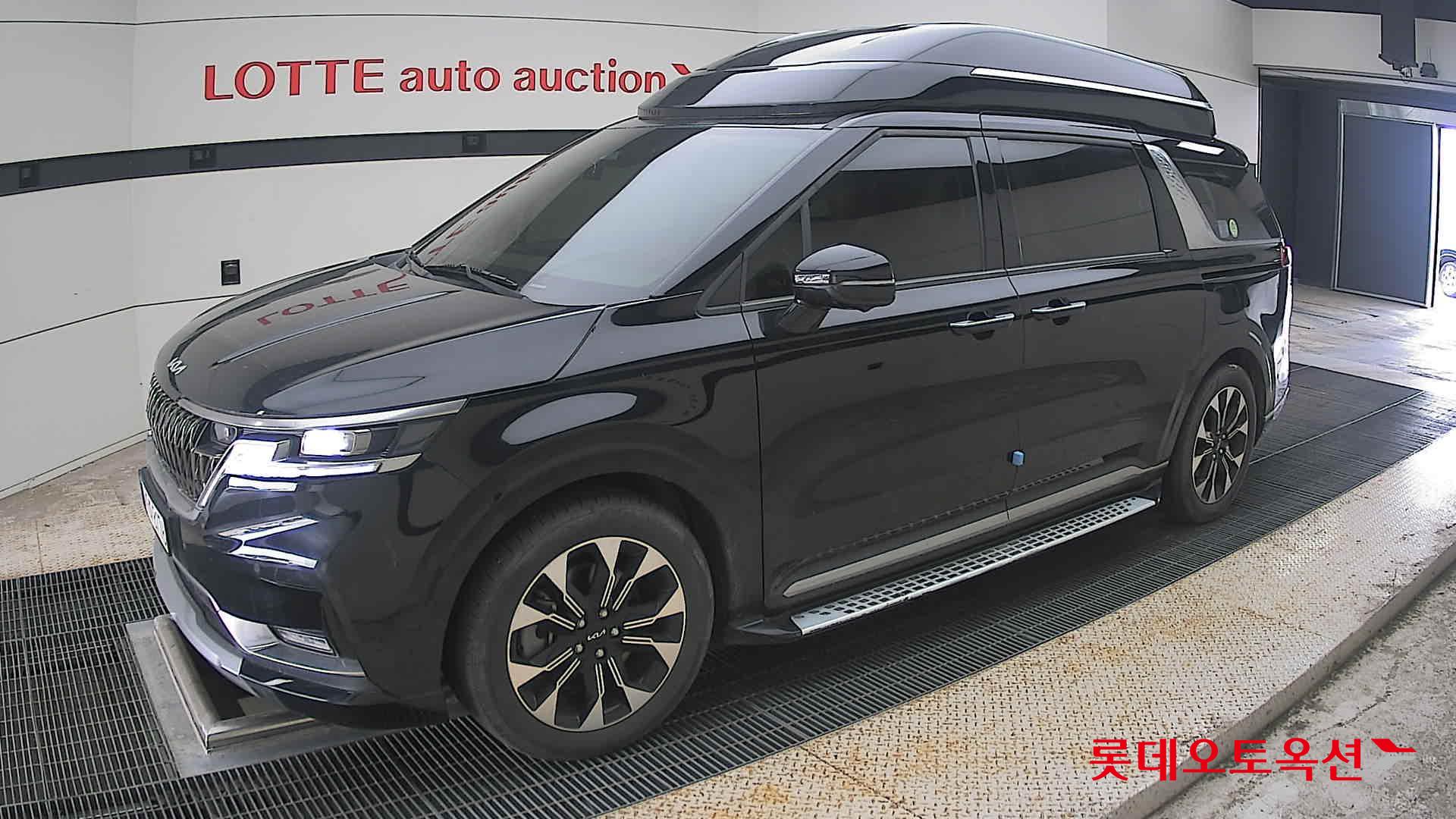 2023 - kia carnival