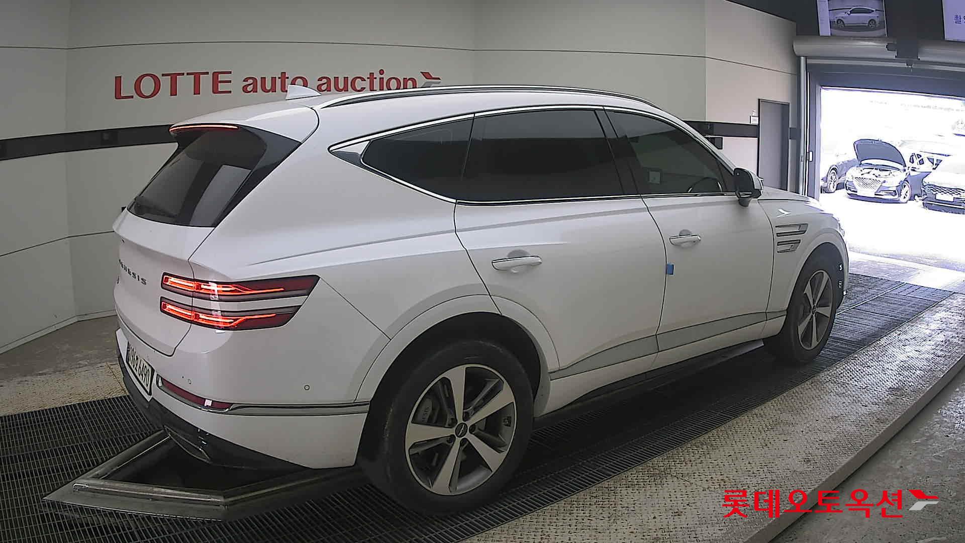 2023 - genesis gv80