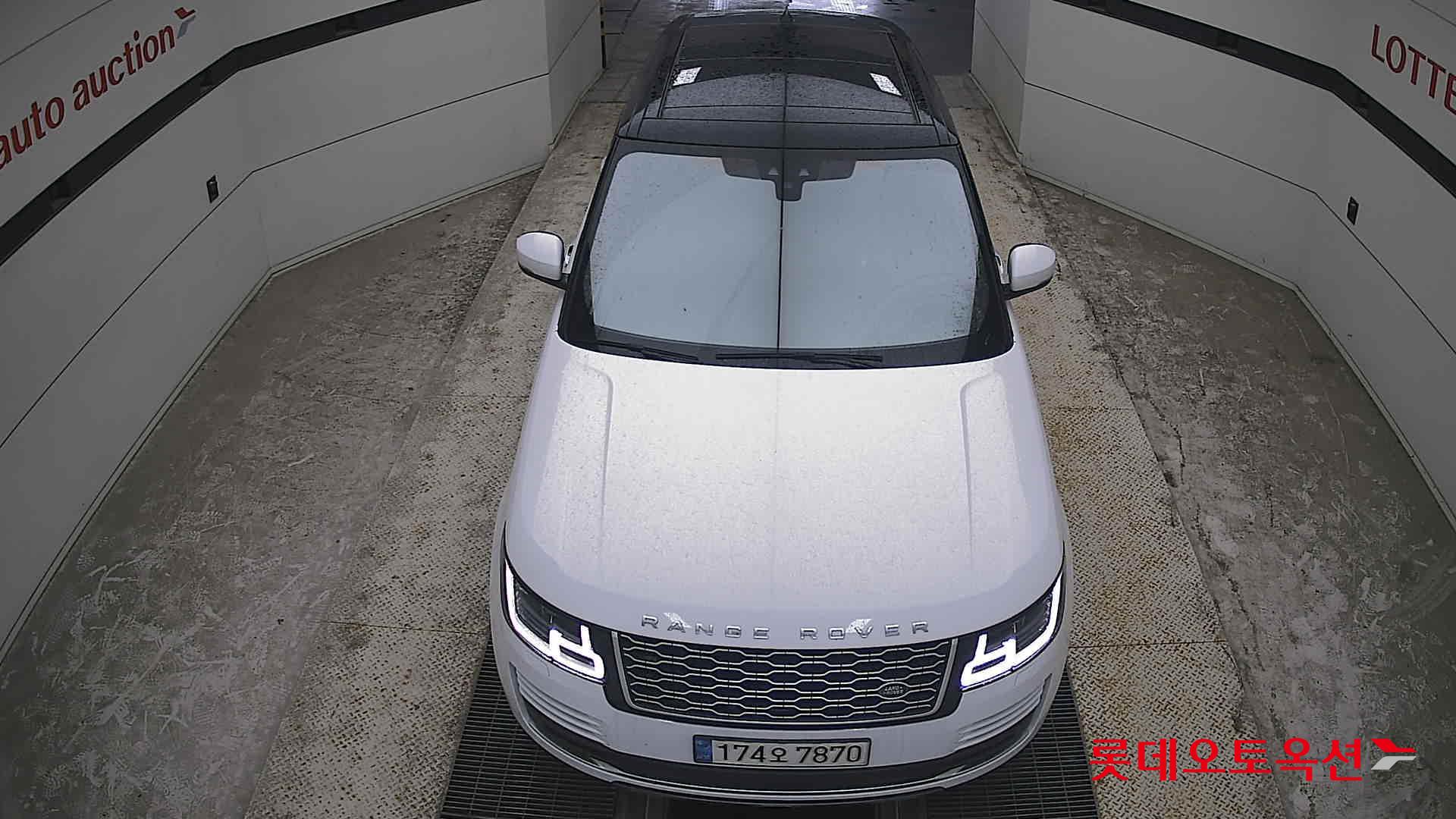 2021 - land rover range rover