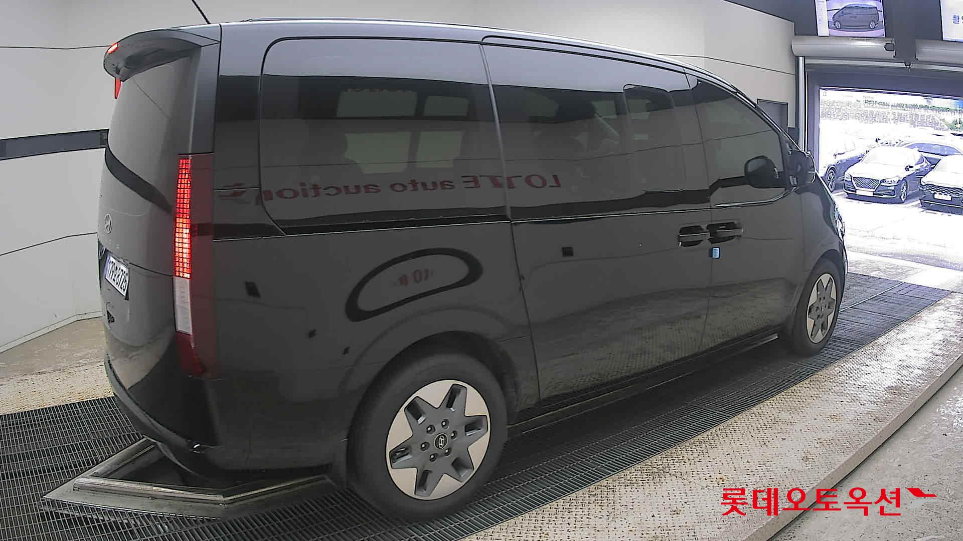 2025 - hyundai staria