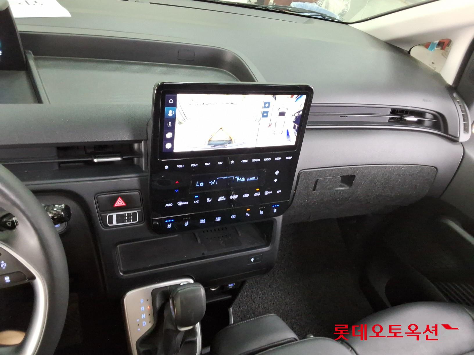2025 - hyundai staria
