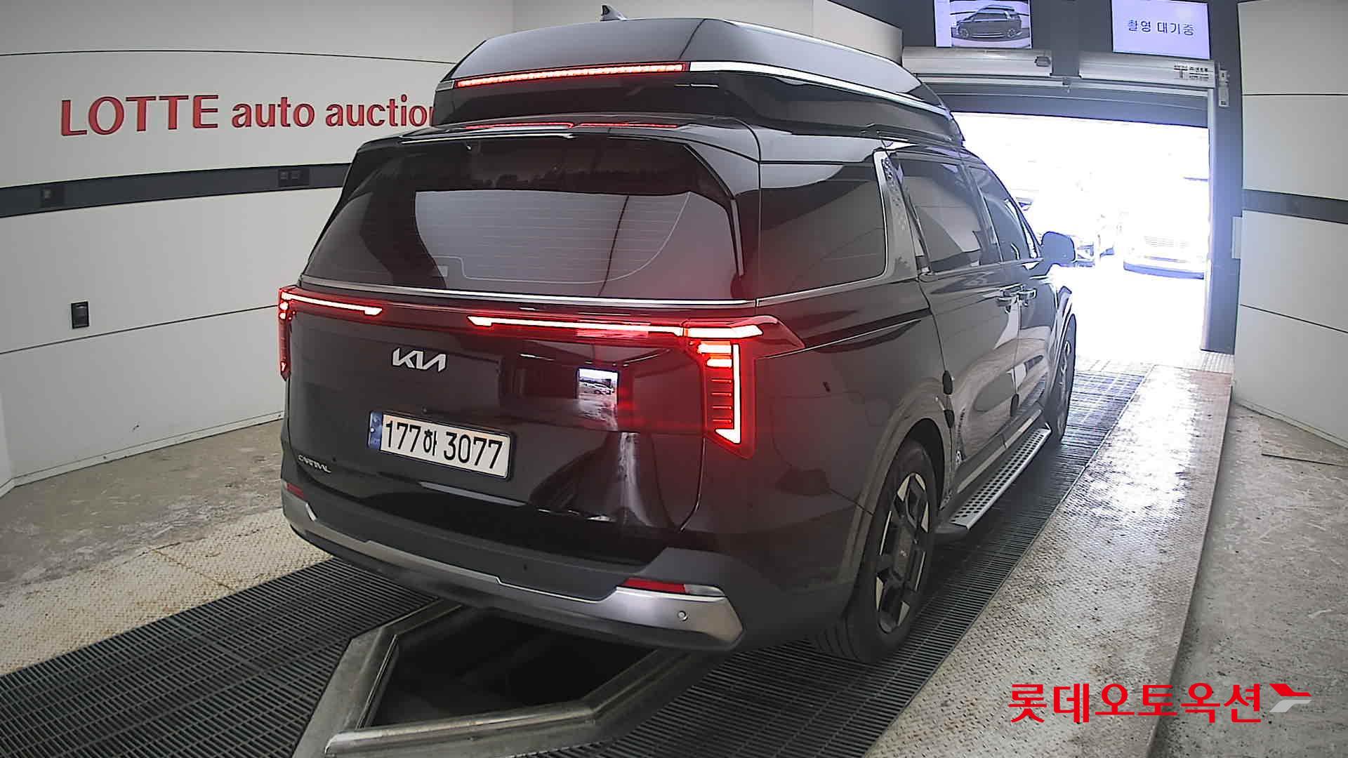 2024 - kia carnival