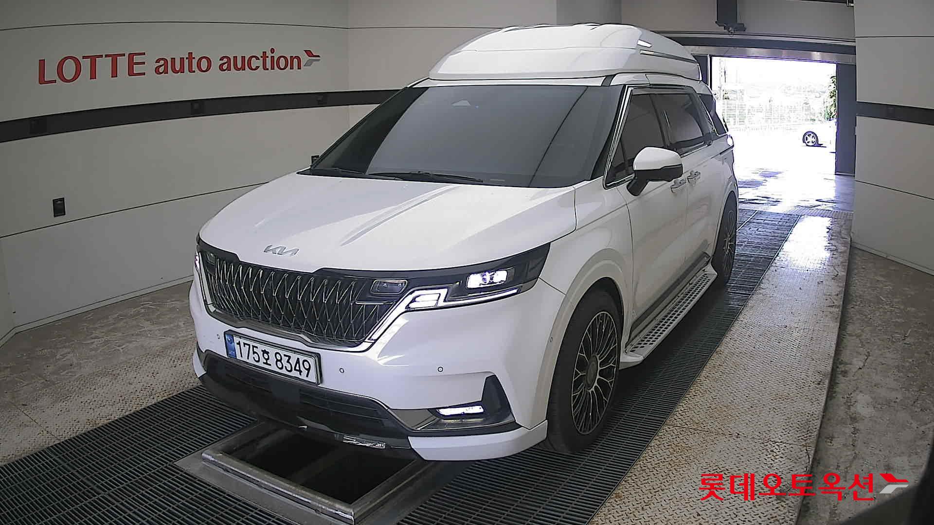 2023 - kia carnival