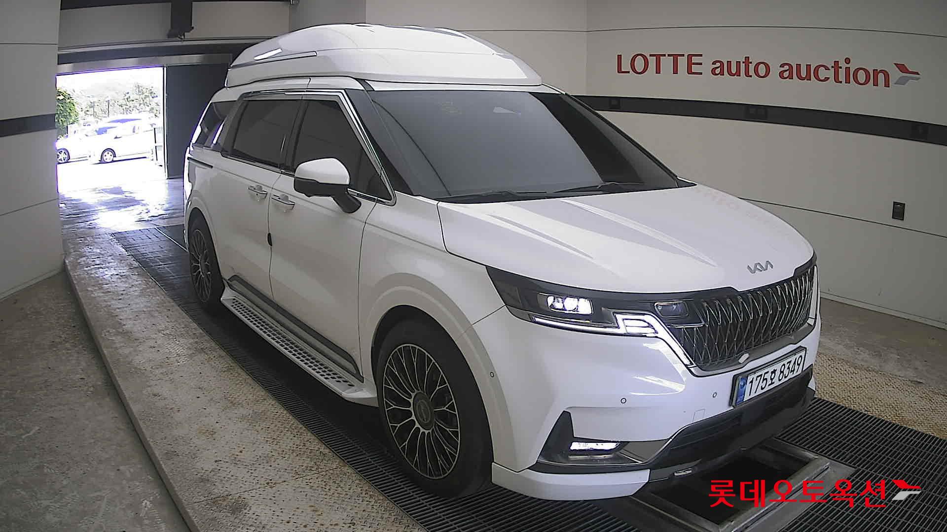 2023 - kia carnival