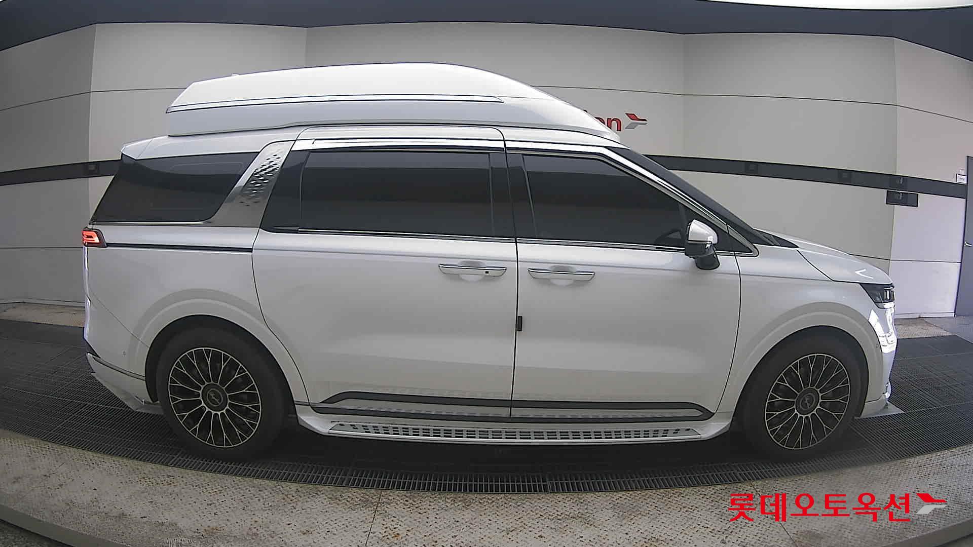 2023 - kia carnival