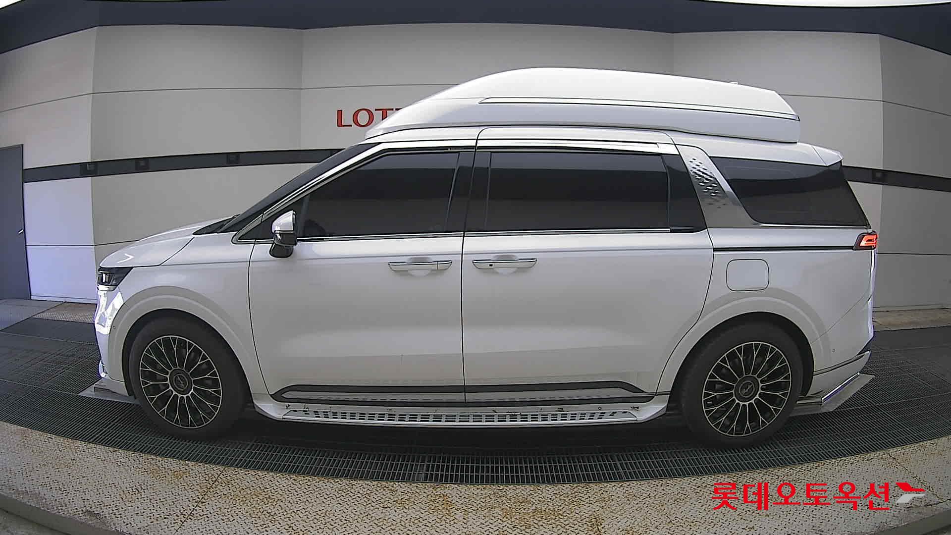 2023 - kia carnival