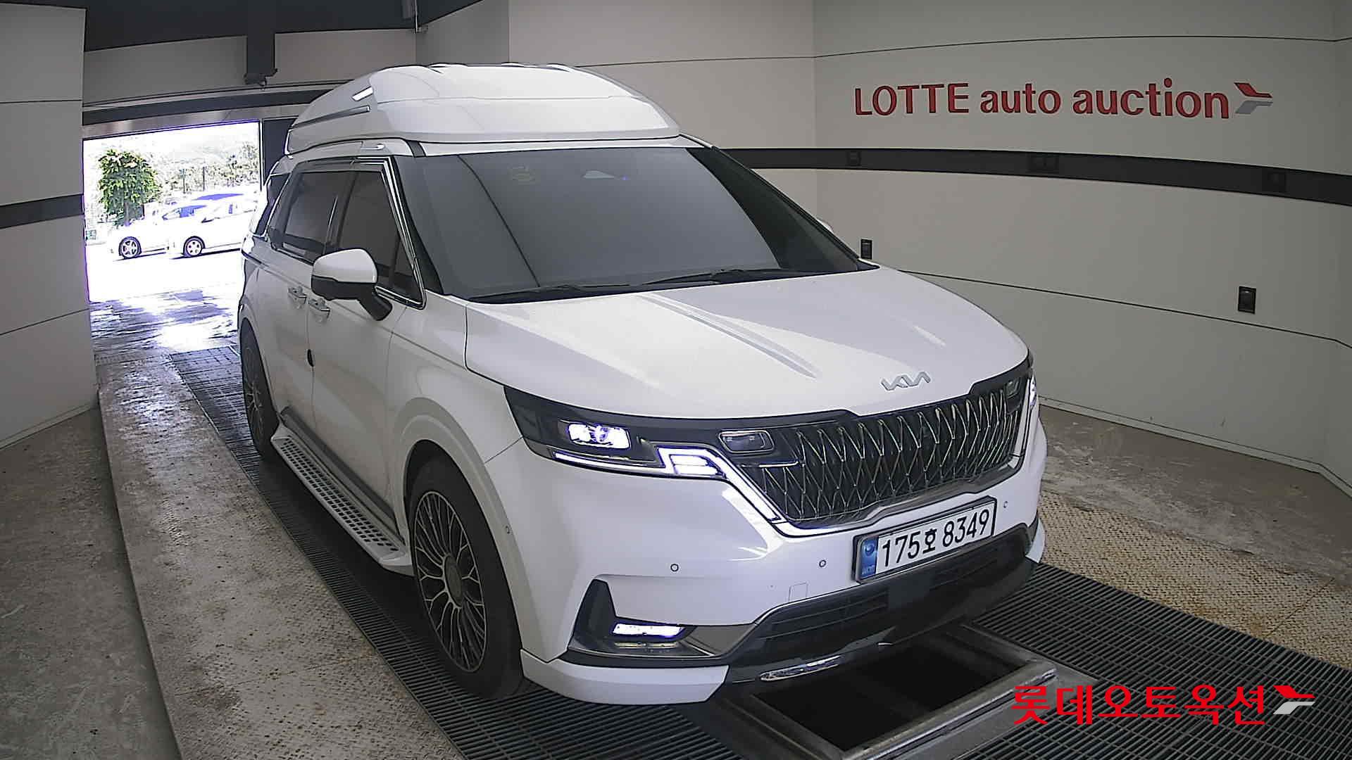 2023 - kia carnival