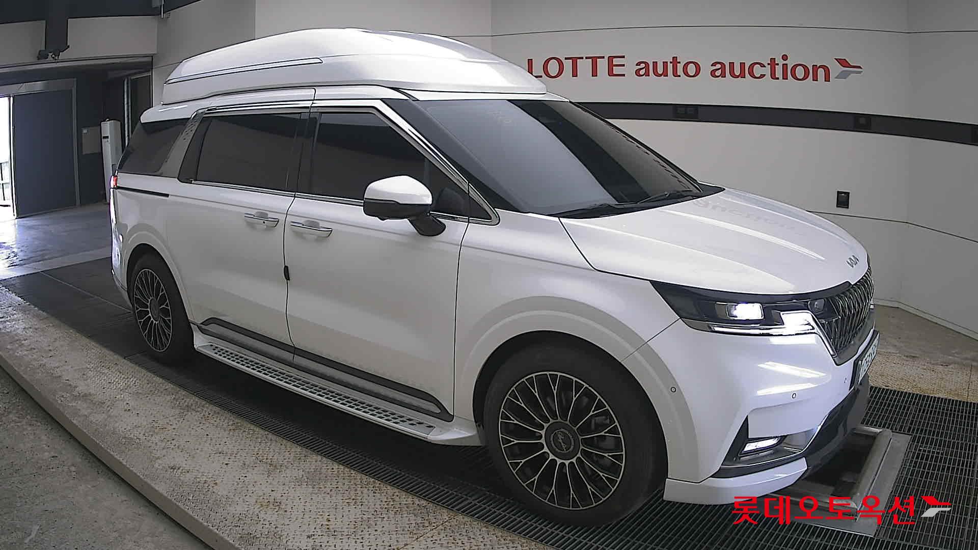 2023 - kia carnival